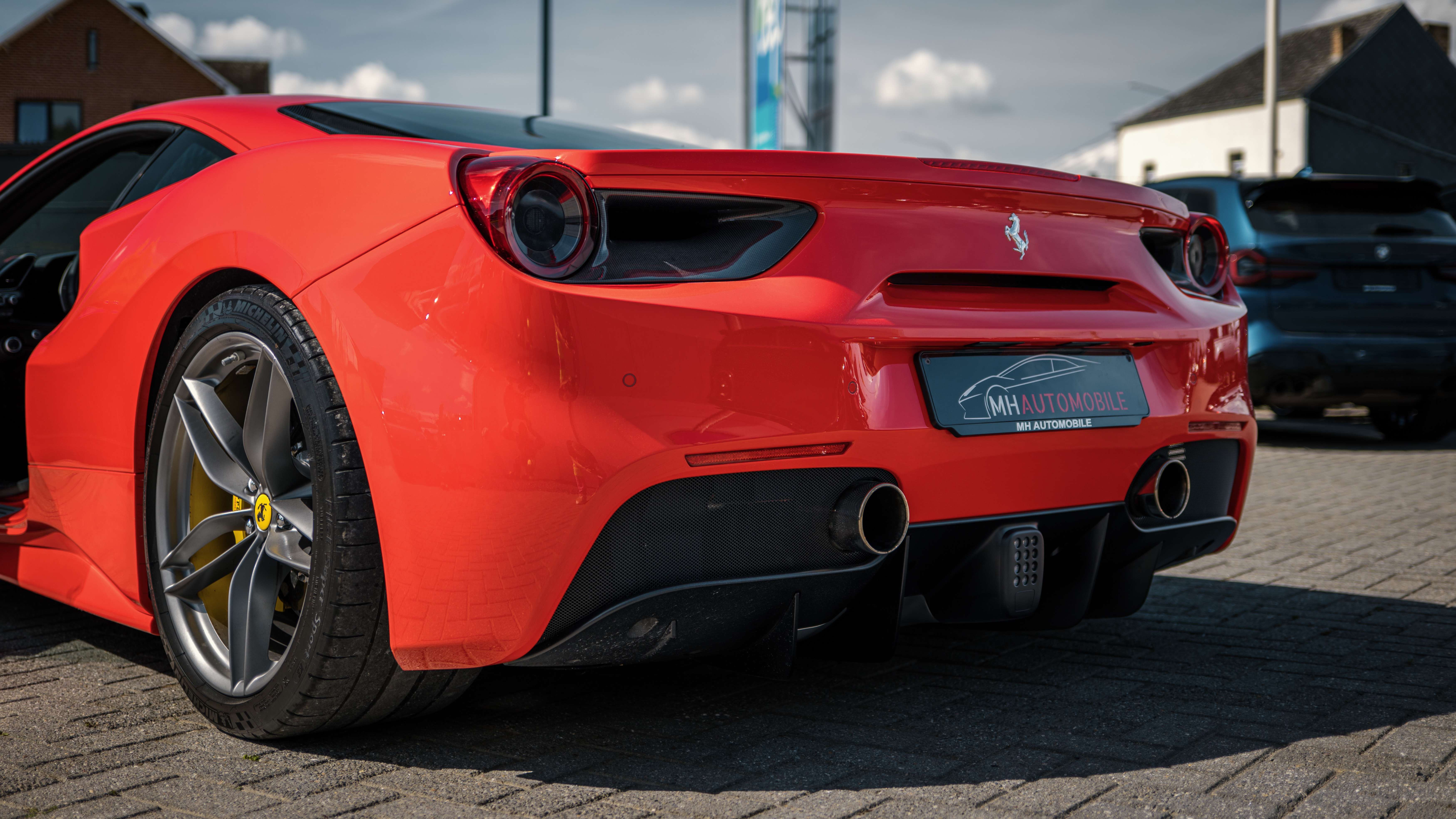 Ferrari 488 3.9 Turbo V8 F1