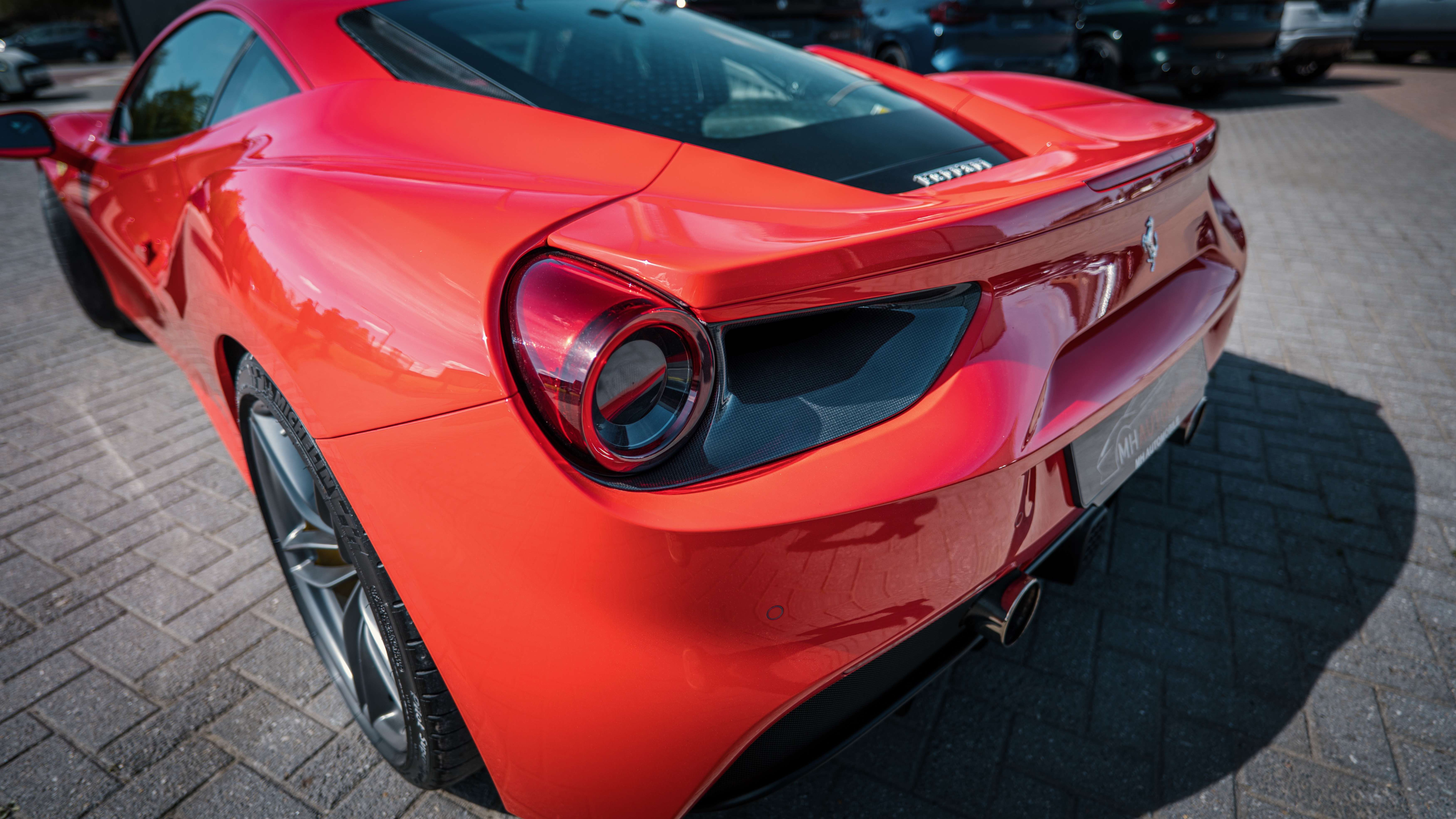 Ferrari 488 3.9 Turbo V8 F1