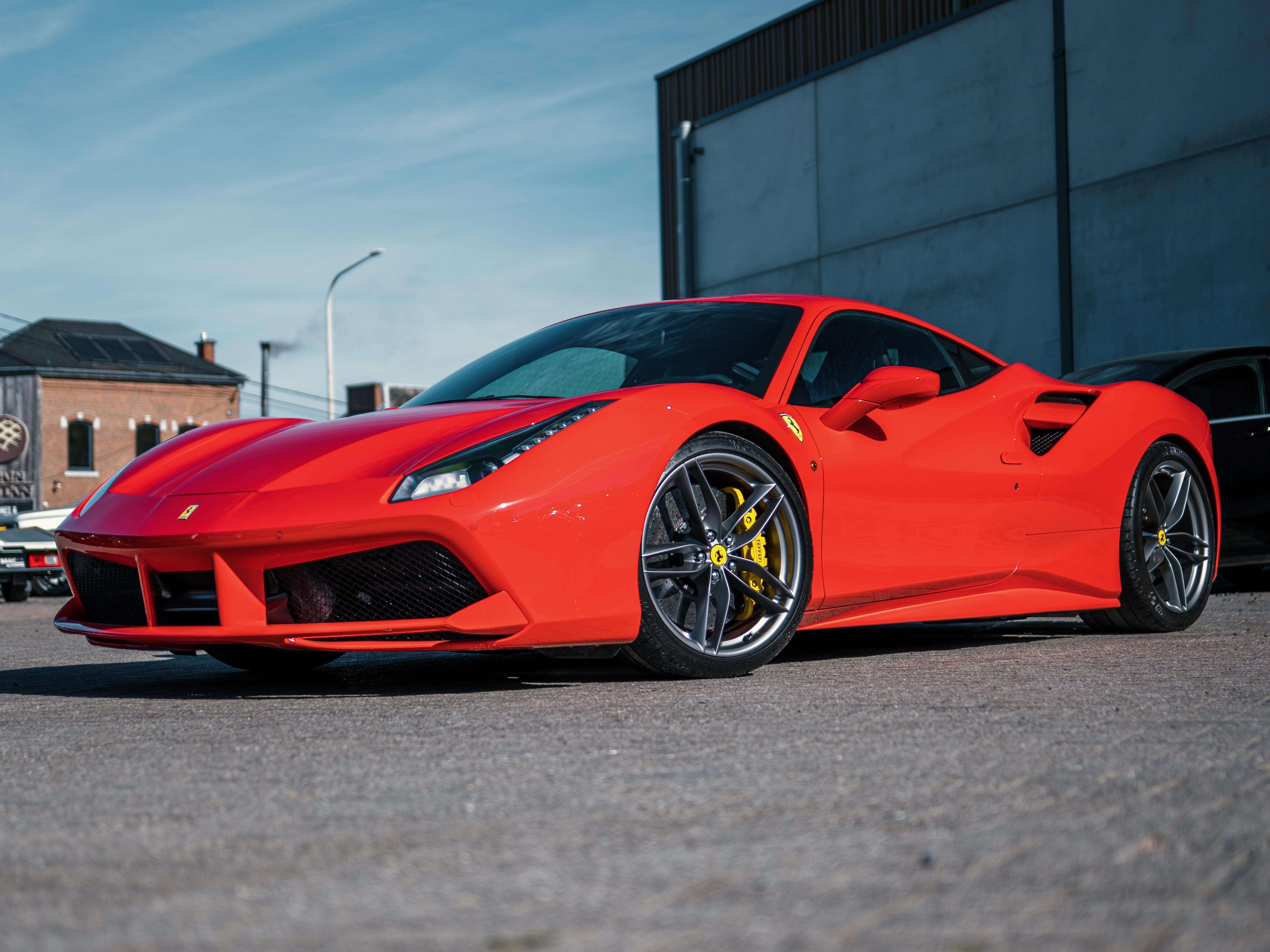 Ferrari 488 3.9 Turbo V8 F1