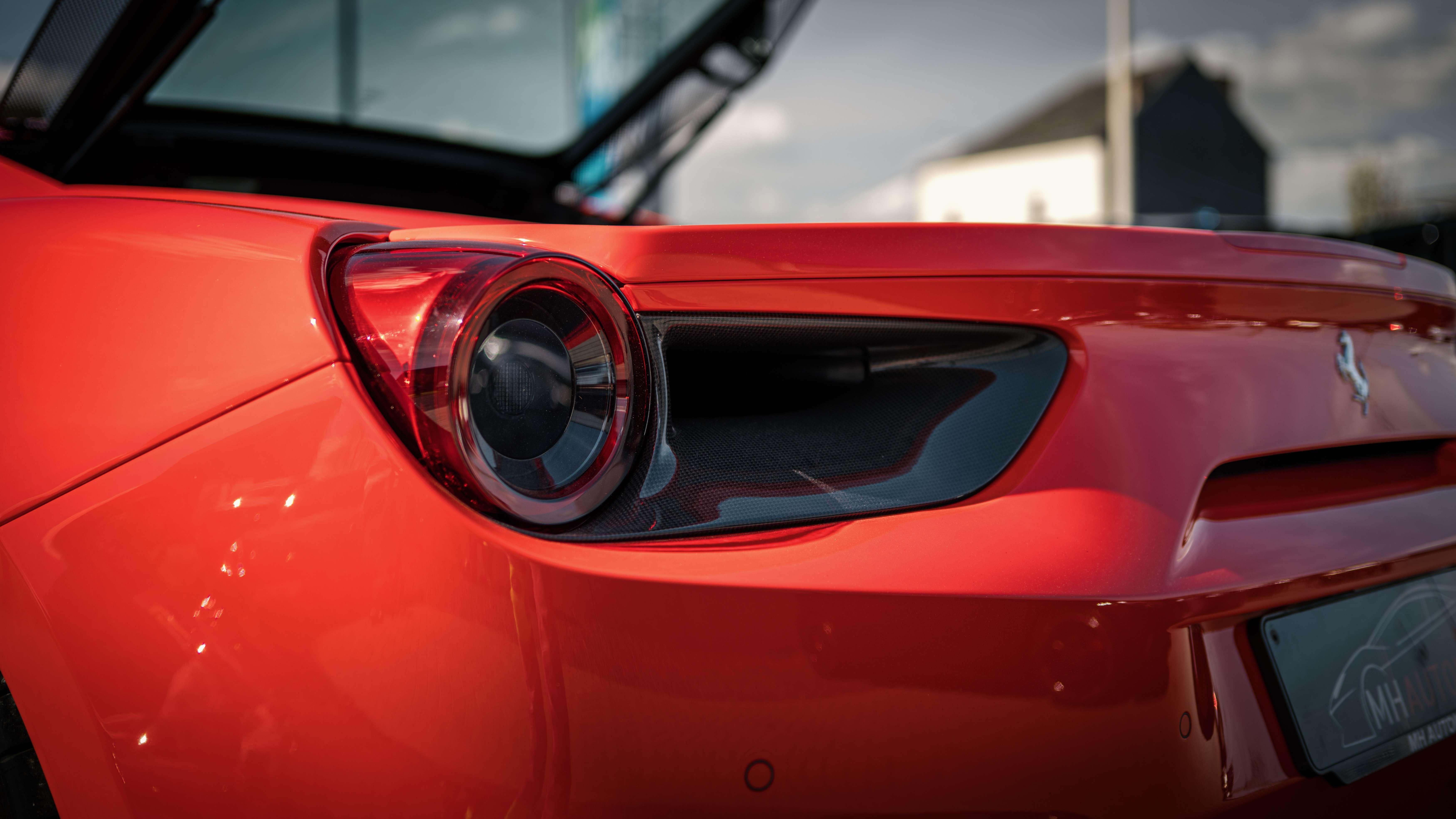 Ferrari 488 3.9 Turbo V8 F1