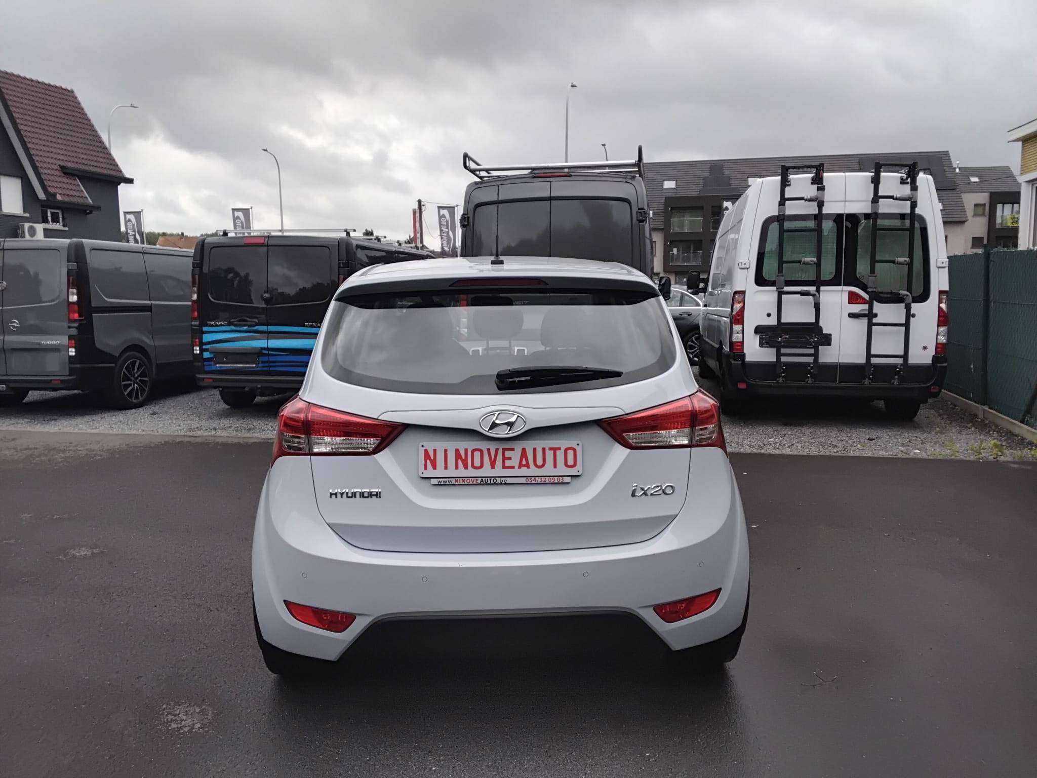 Hyundai iX20 1.6i  AIRCO PARKHULP ACHTER BT CRUISE BTW AFTREKBAAR *73000KM