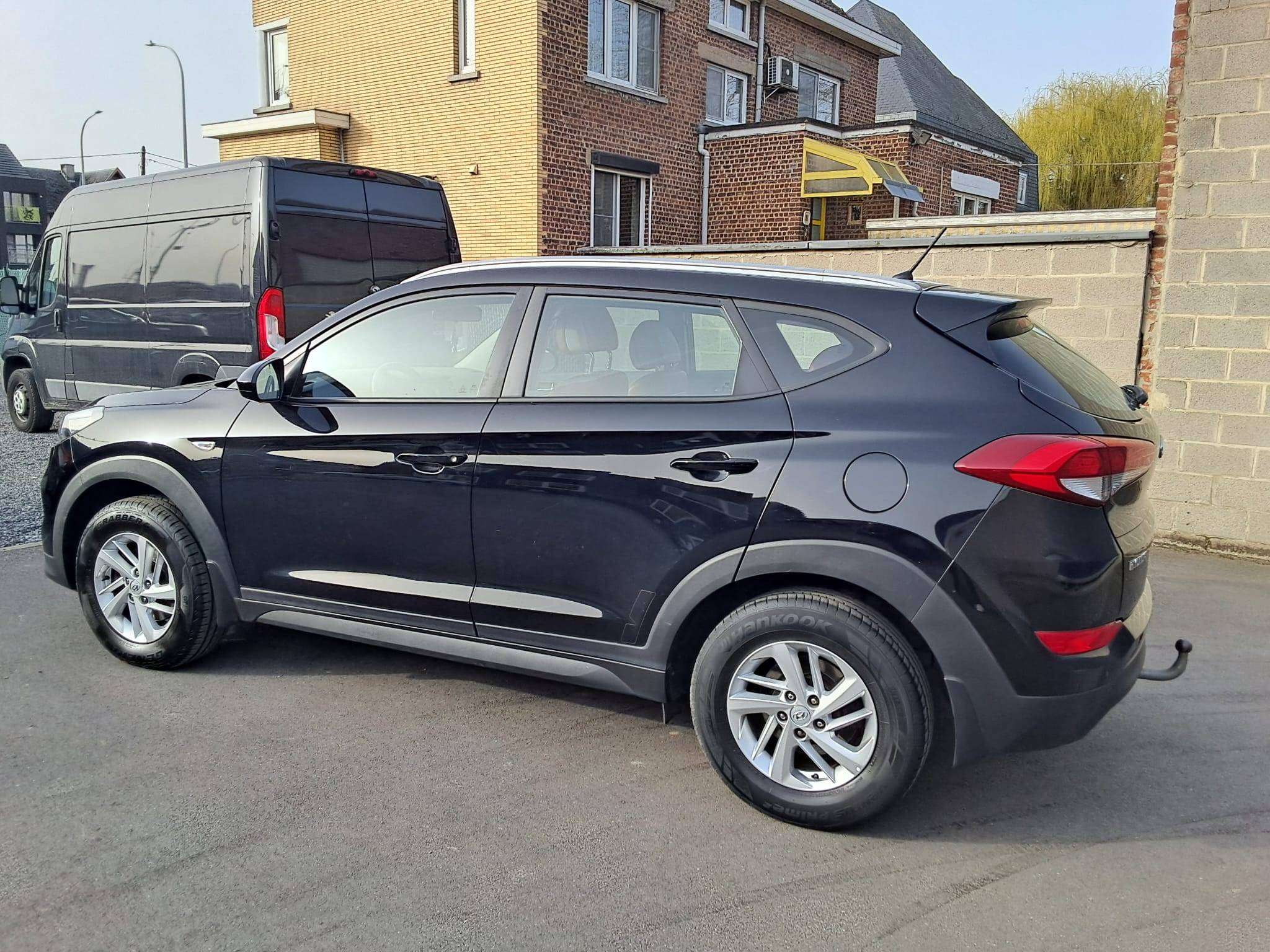 Hyundai TUCSON 1.6 GDi 2WD NAVI BLUET TREKHAAK AIRCO CRUISE
