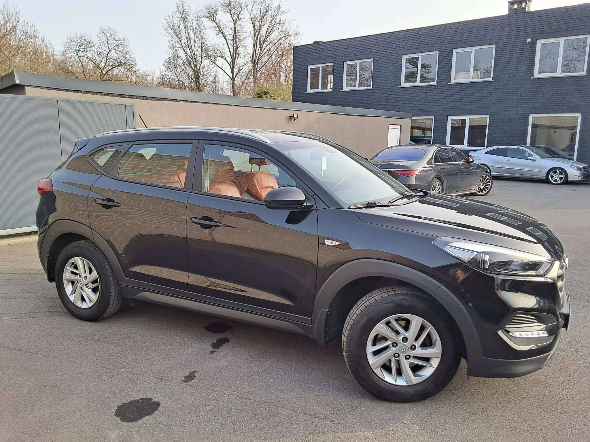 Hyundai TUCSON 1.6 GDi 2WD NAVI BLUET TREKHAAK AIRCO CRUISE