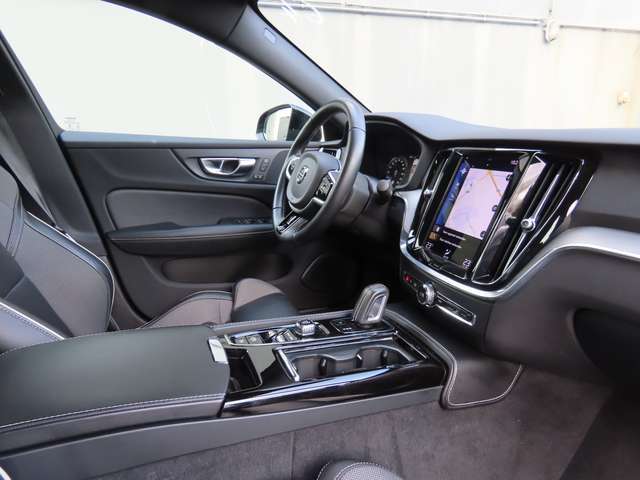 Volvo S60 S60 2.0 T8 R-DESIGN AWD PHEV Polestar Engineered