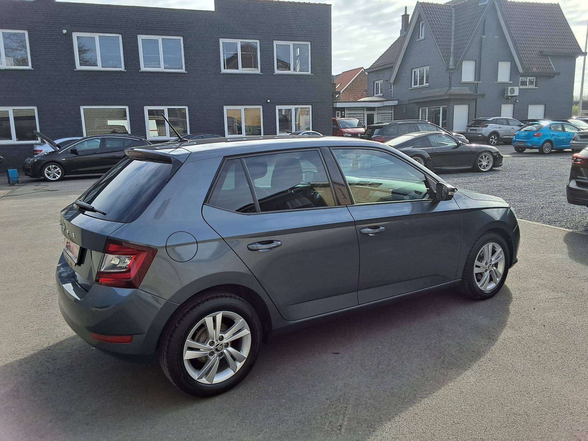 Skoda Fabia 1.0 TSI Style CAM PARKHLP A* CARPLAY BLUET CRUIS