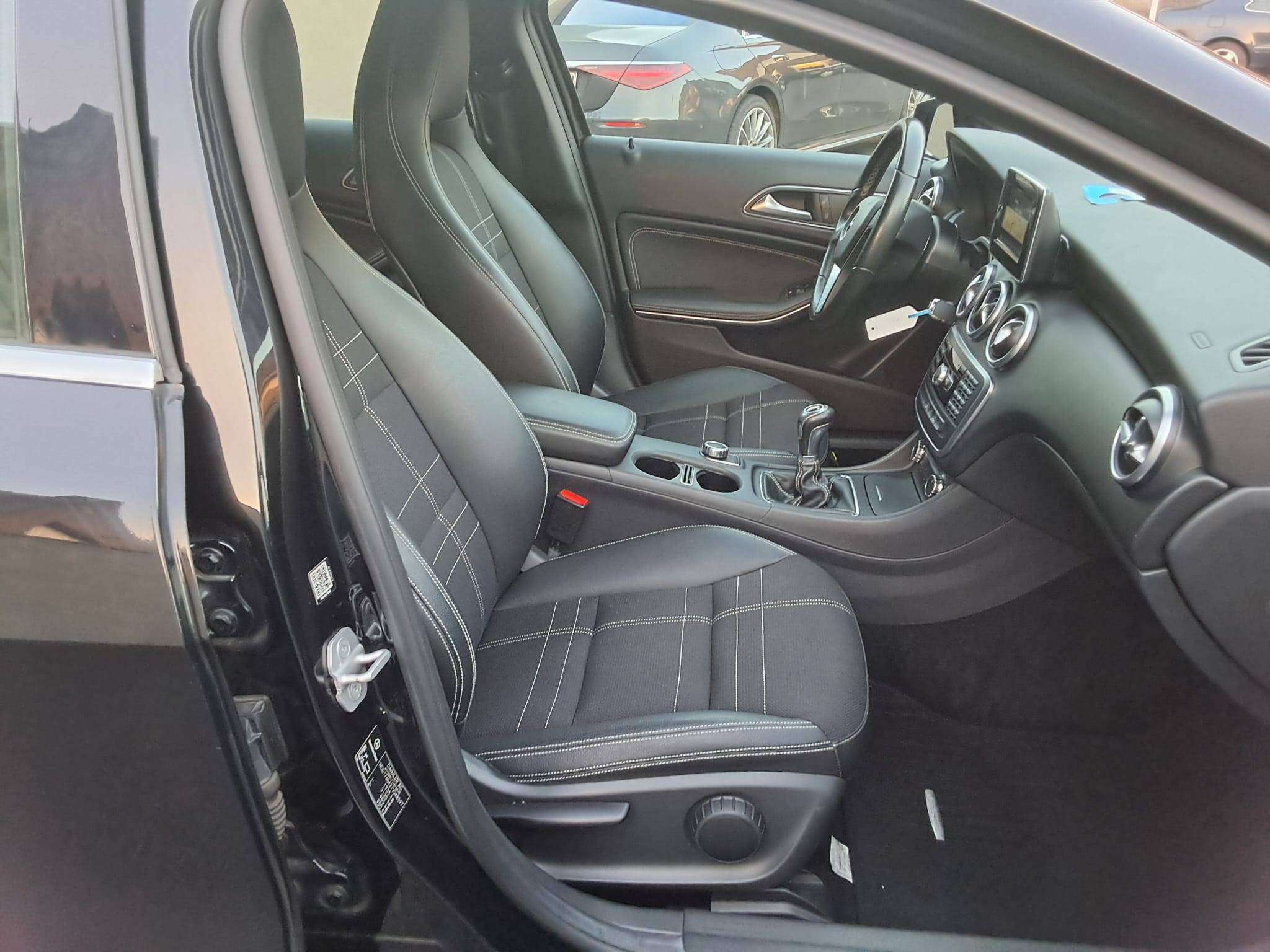 Mercedes-Benz A 180 1ste Eigenaar BT Parkhulp voor & achter
