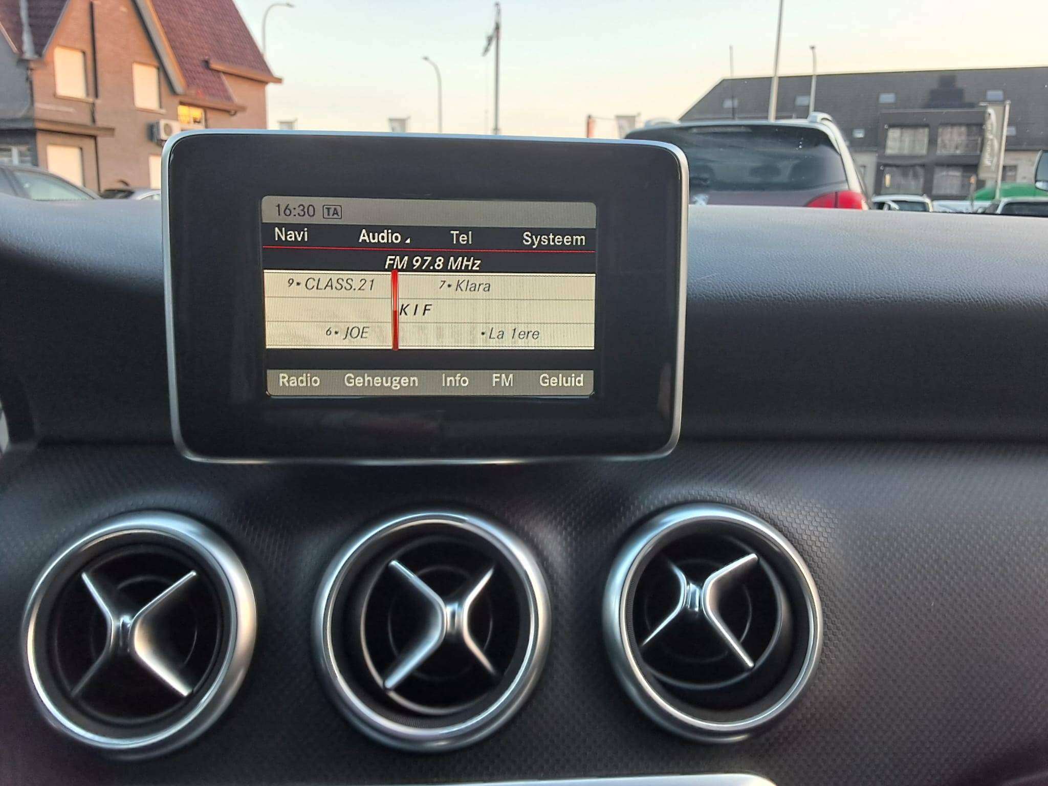 Mercedes-Benz A 180 1ste Eigenaar BT Parkhulp voor & achter