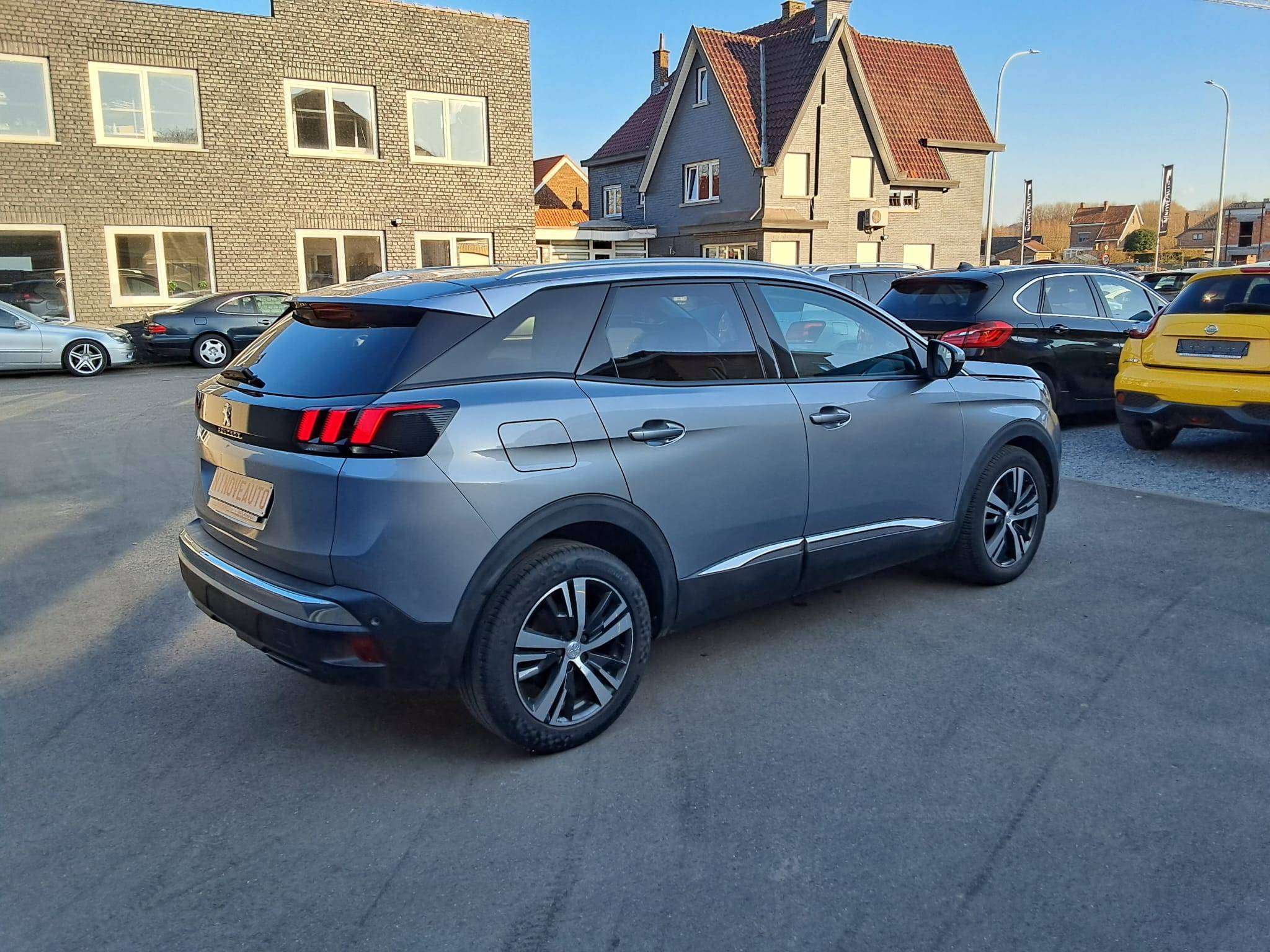 Peugeot 3008 1.5 BlueHDi Allure CARPLAY 360°CAM PANO DAK CRUISE