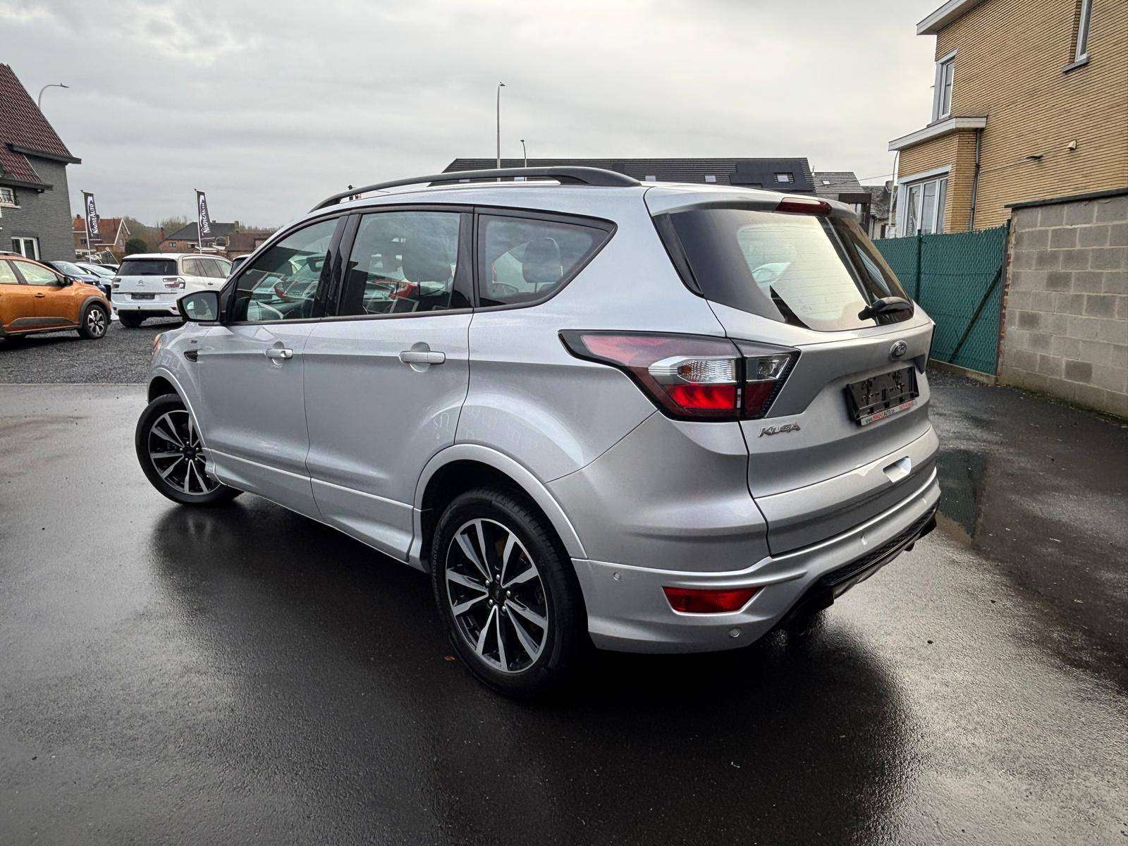 Ford Kuga 1.5d TDCi ST LINE*NAV PARKASSIST HALF LEDER CRUISE