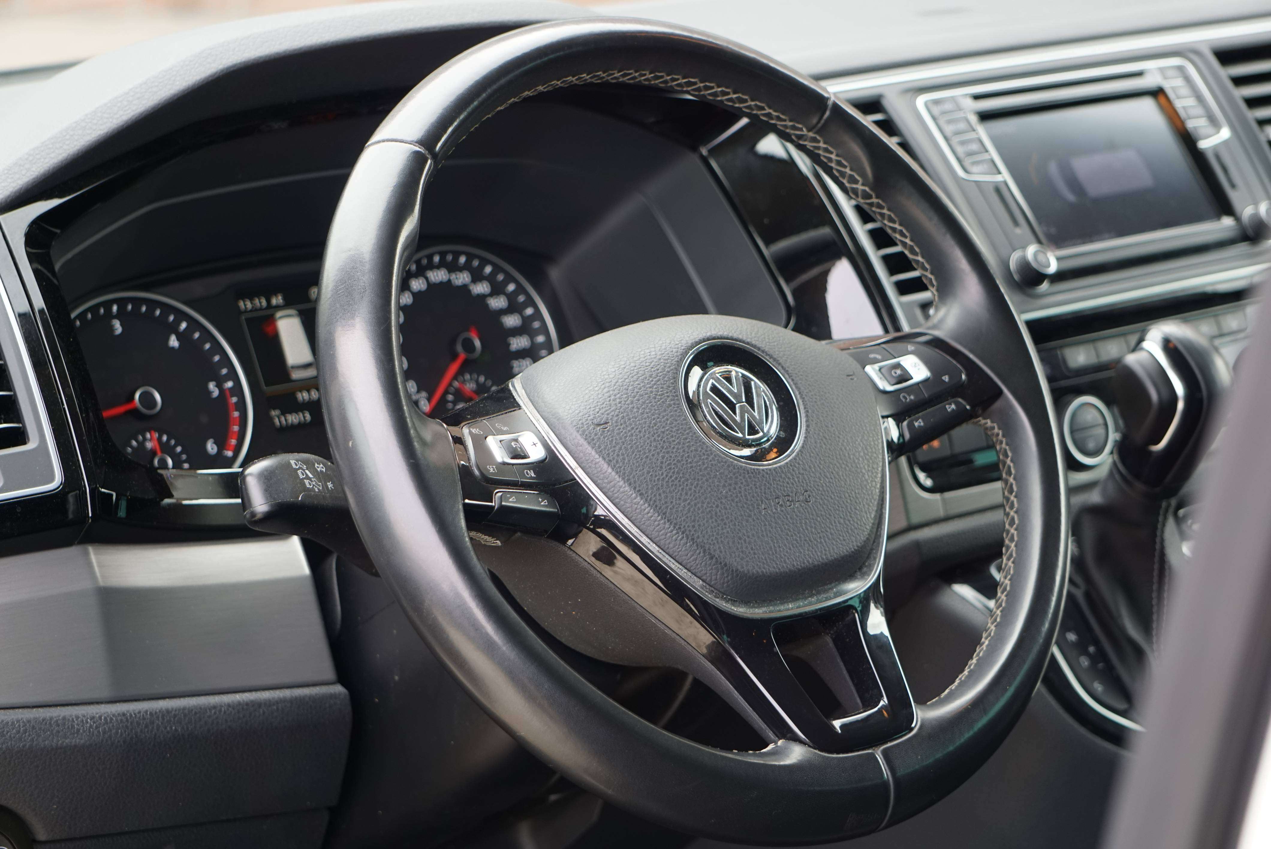 Volkswagen T6 Multivan 2.0 TDi  Generation Six DSG 7 PLACES DISTRONIC FULL