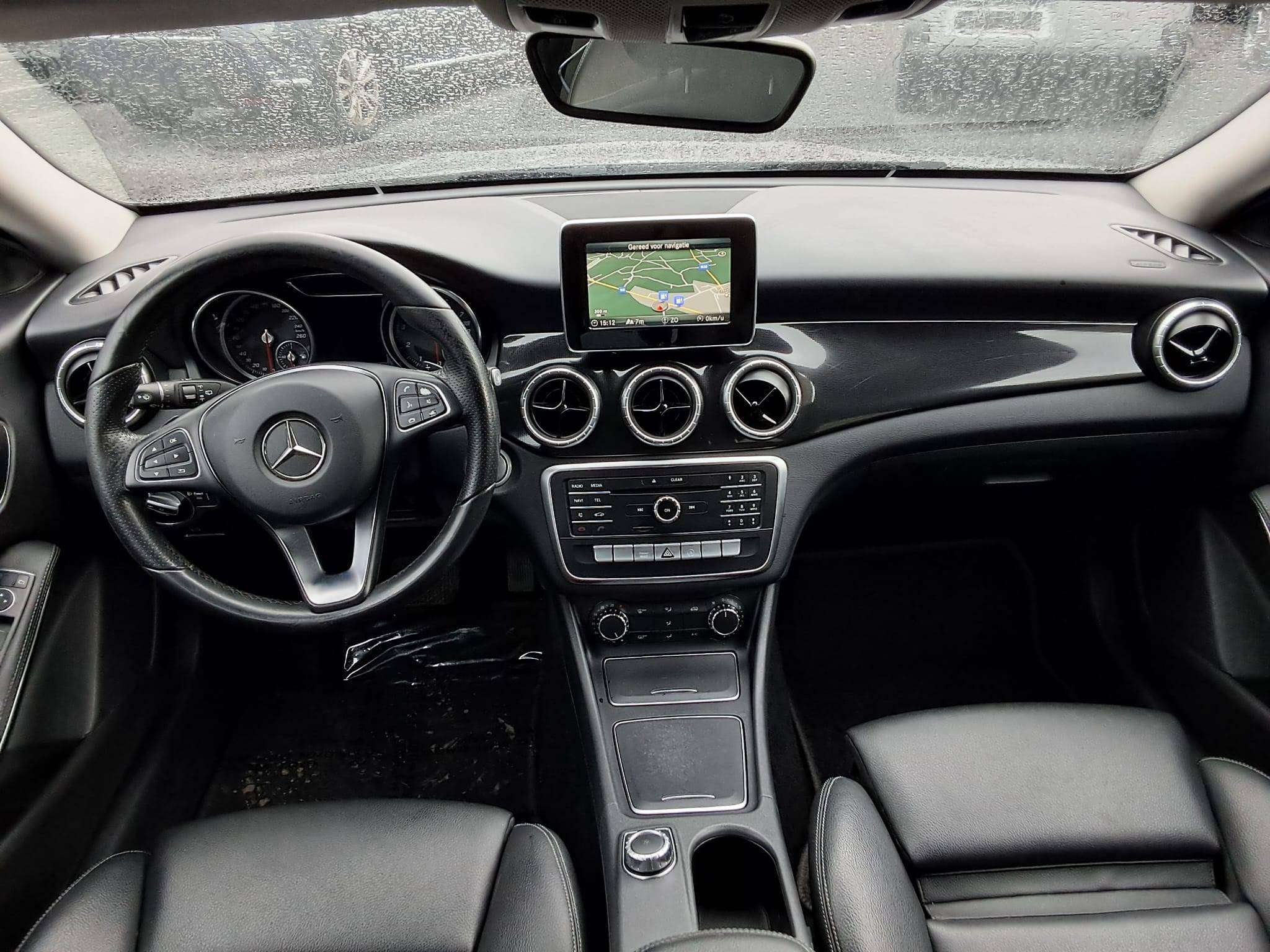 Mercedes-Benz CLA 180 AUTOMAAT LEDER NAVI CAMERA BLUET  1STE EIGENAAR