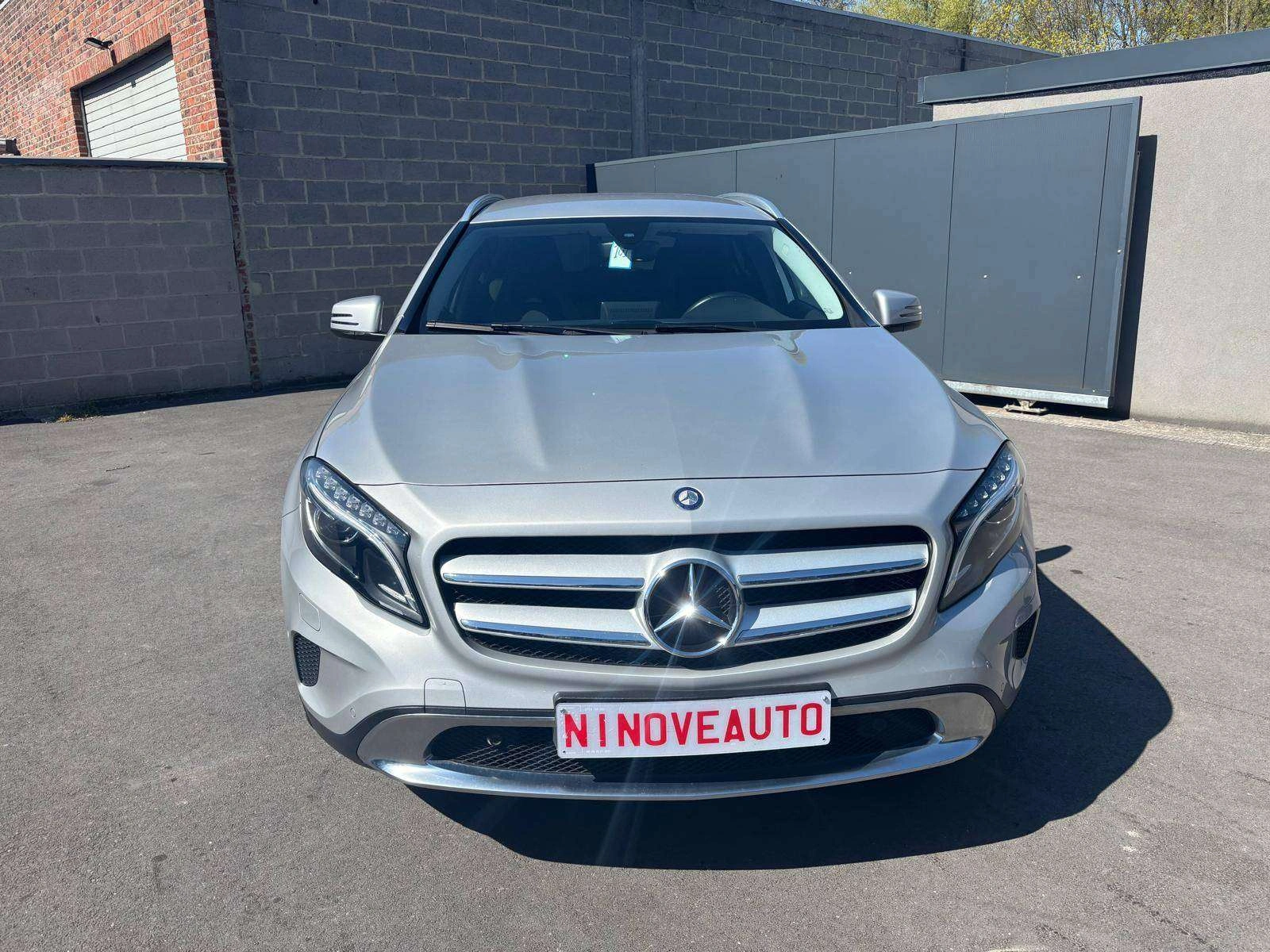 Mercedes-Benz GLA 180 i X156 Activity Edition*NAV PARKSENSOR CRUISE BT