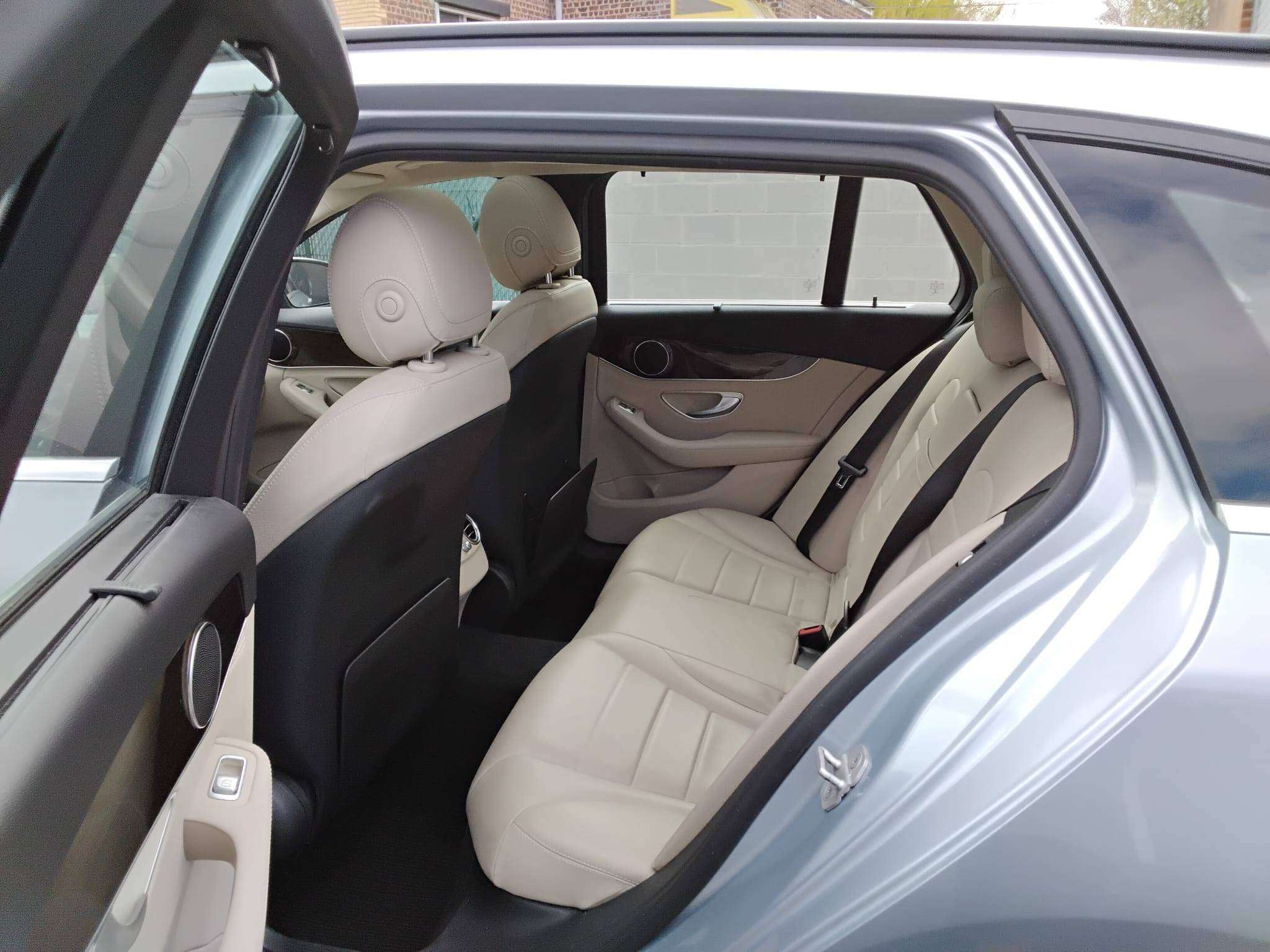 Mercedes-Benz C 220 AUTOM NAVI TREKHAAK PARKHULP V&A PANODAK BLUET CRUISE