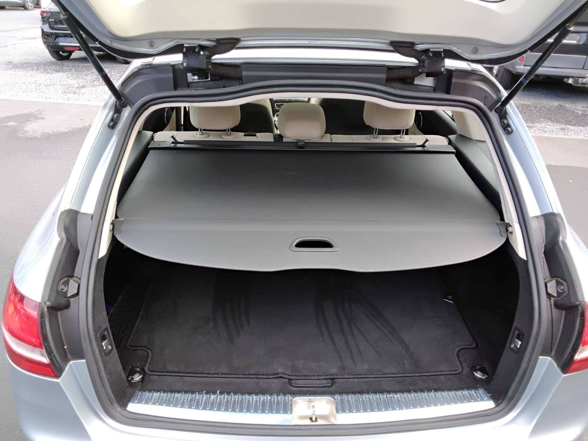 Mercedes-Benz C 220 AUTOM NAVI TREKHAAK PARKHULP V&A PANODAK BLUET CRUISE