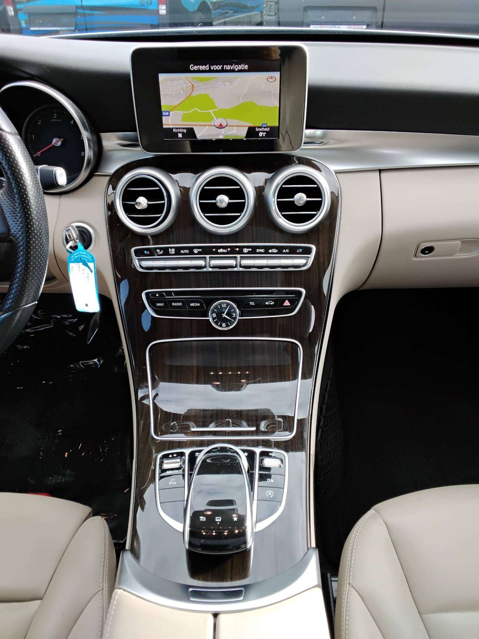 Mercedes-Benz C 220 AUTOM NAVI TREKHAAK PARKHULP V&A PANODAK BLUET CRUISE