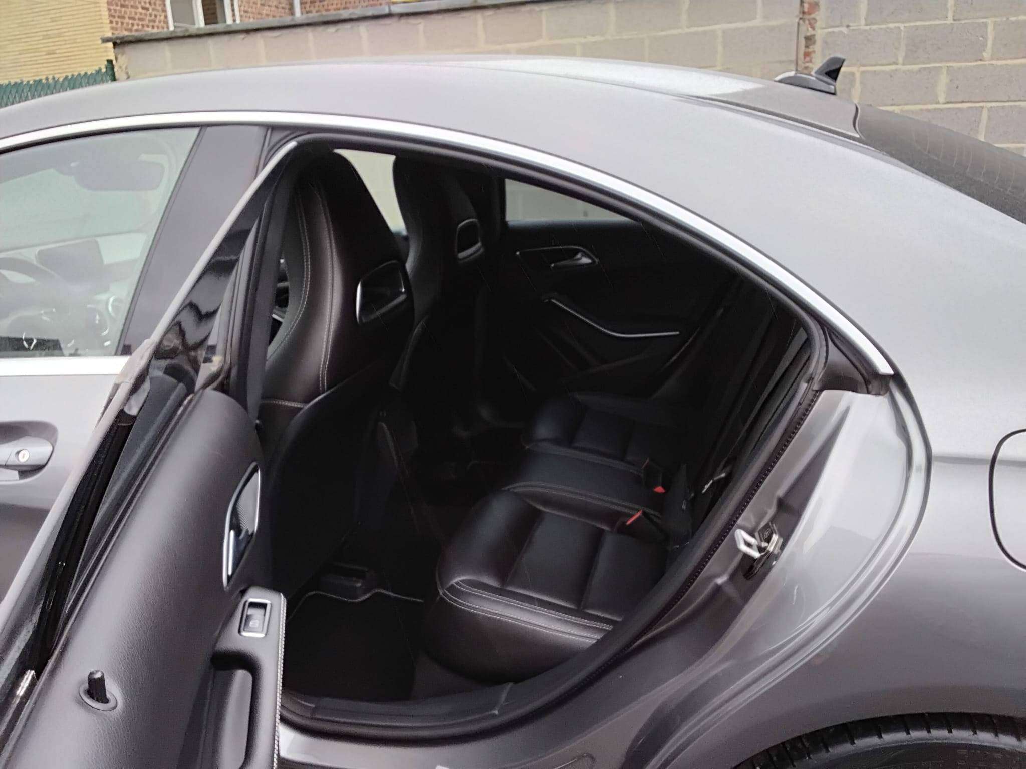 Mercedes-Benz CLA 180 CAM PARKHULP V&A NAVI BLUETOOTH CRUISE