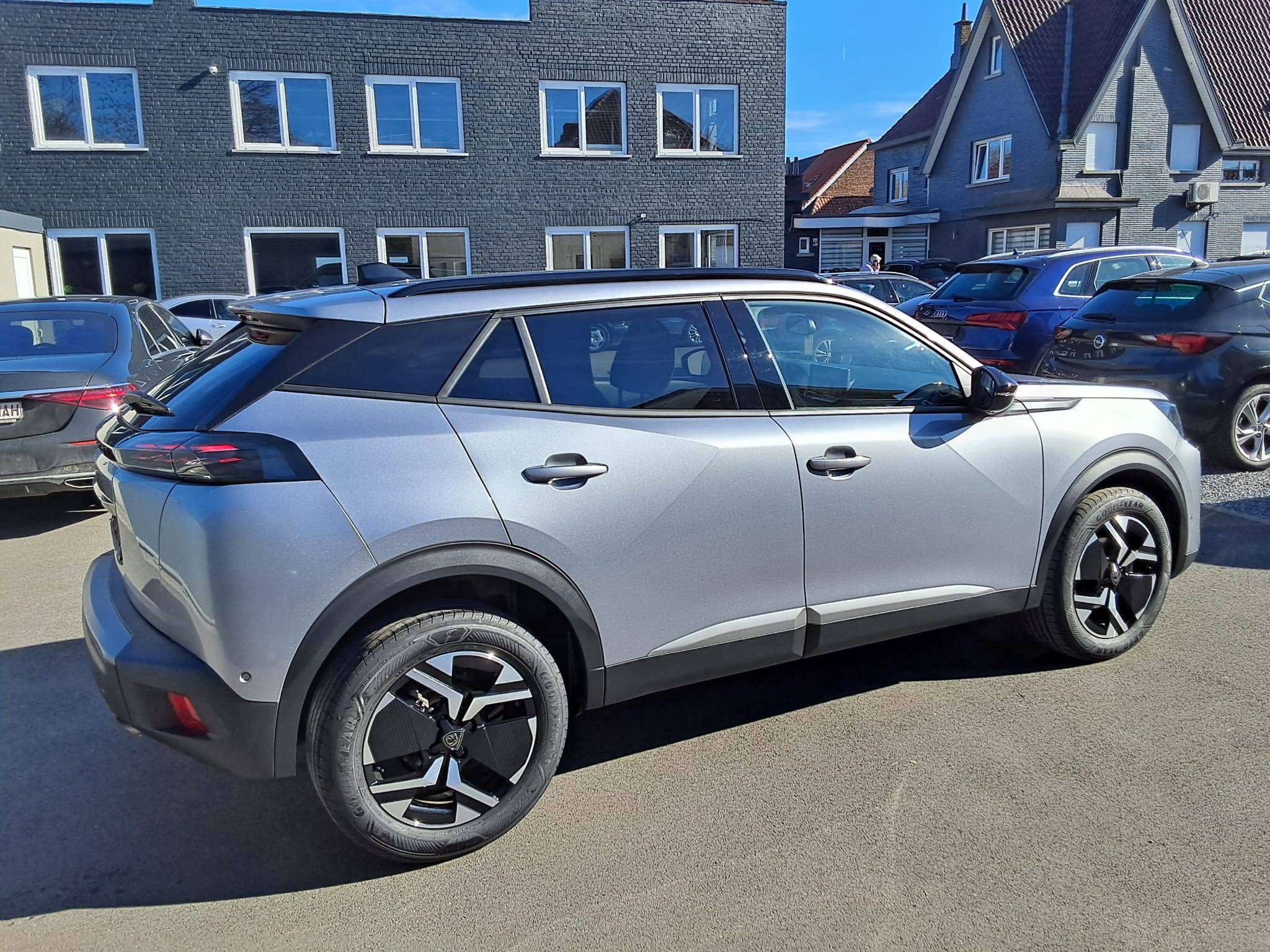 Peugeot 2008 1.2Turbo Allure 360°CAM PARKHULP V&A CARPLAY AIRCO