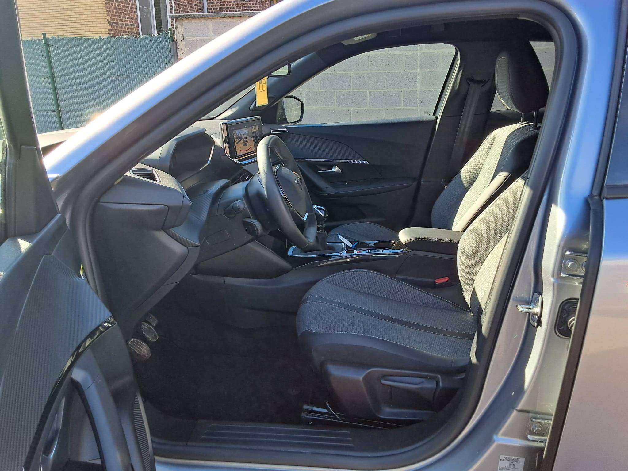 Peugeot 2008 1.2Turbo Allure 360°CAM PARKHULP V&A CARPLAY AIRCO