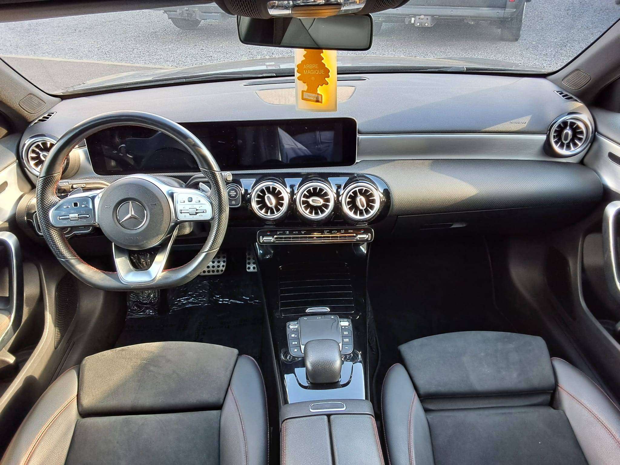 Mercedes-Benz A 200 AMG  AUTOMAAT CARPLAY CAMERA 360°AIRCO CRUISE*