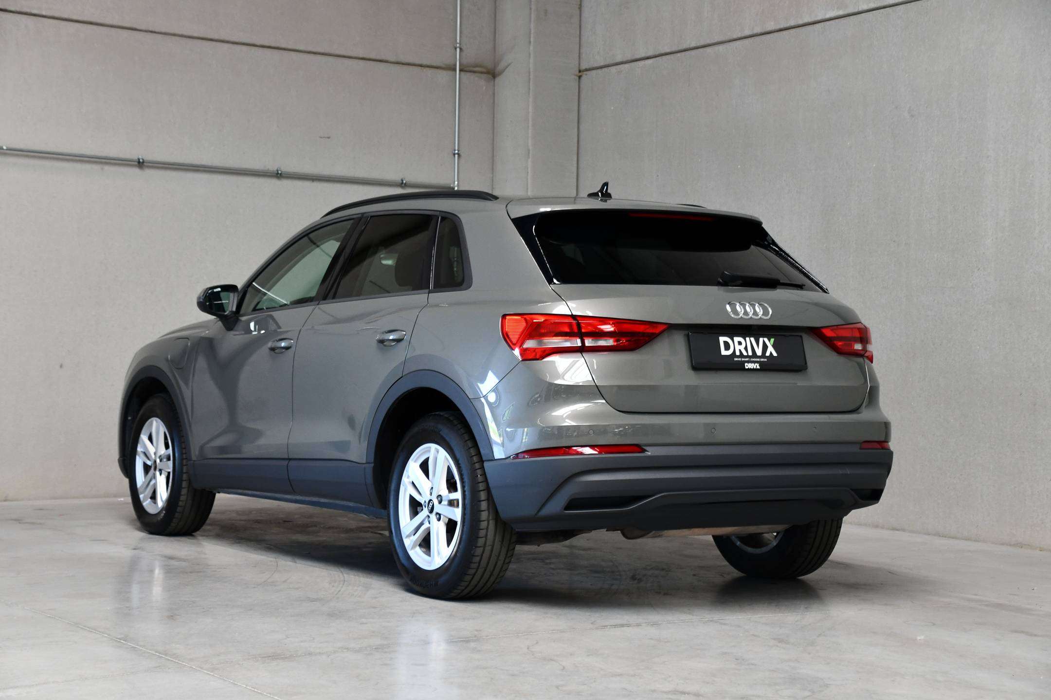 Audi Q3 Q3 Sportback PHEV l Adaptive Cruise Control l Camera l Zetelverwarming l Getinte ramen
