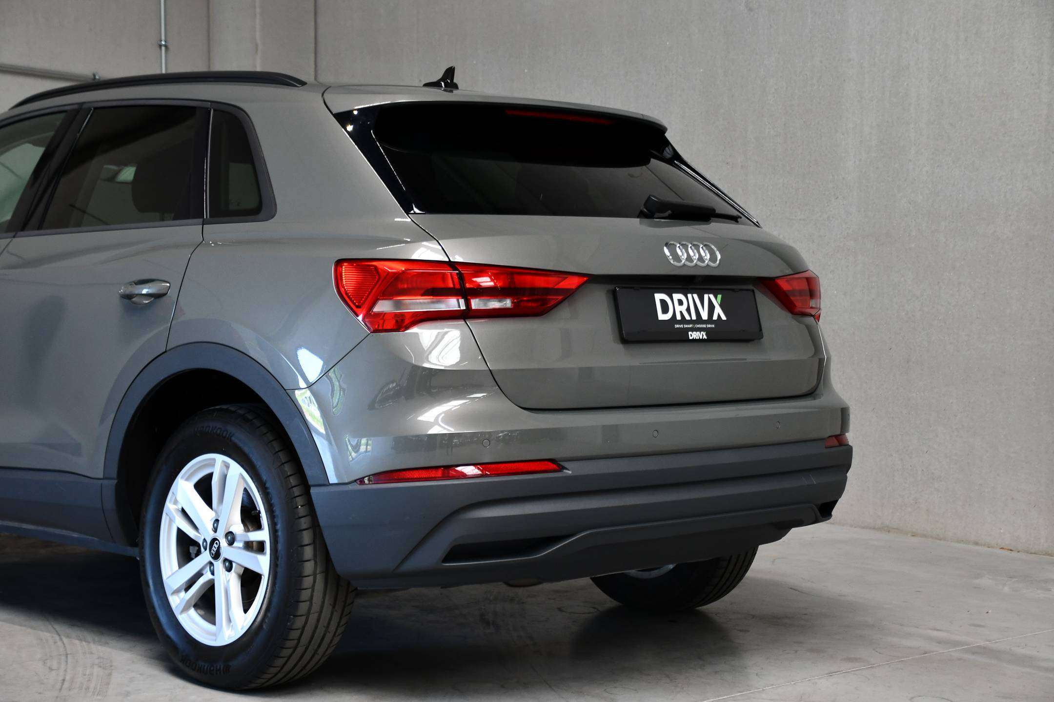 Audi Q3 Q3 Sportback PHEV l Adaptive Cruise Control l Camera l Zetelverwarming l Getinte ramen