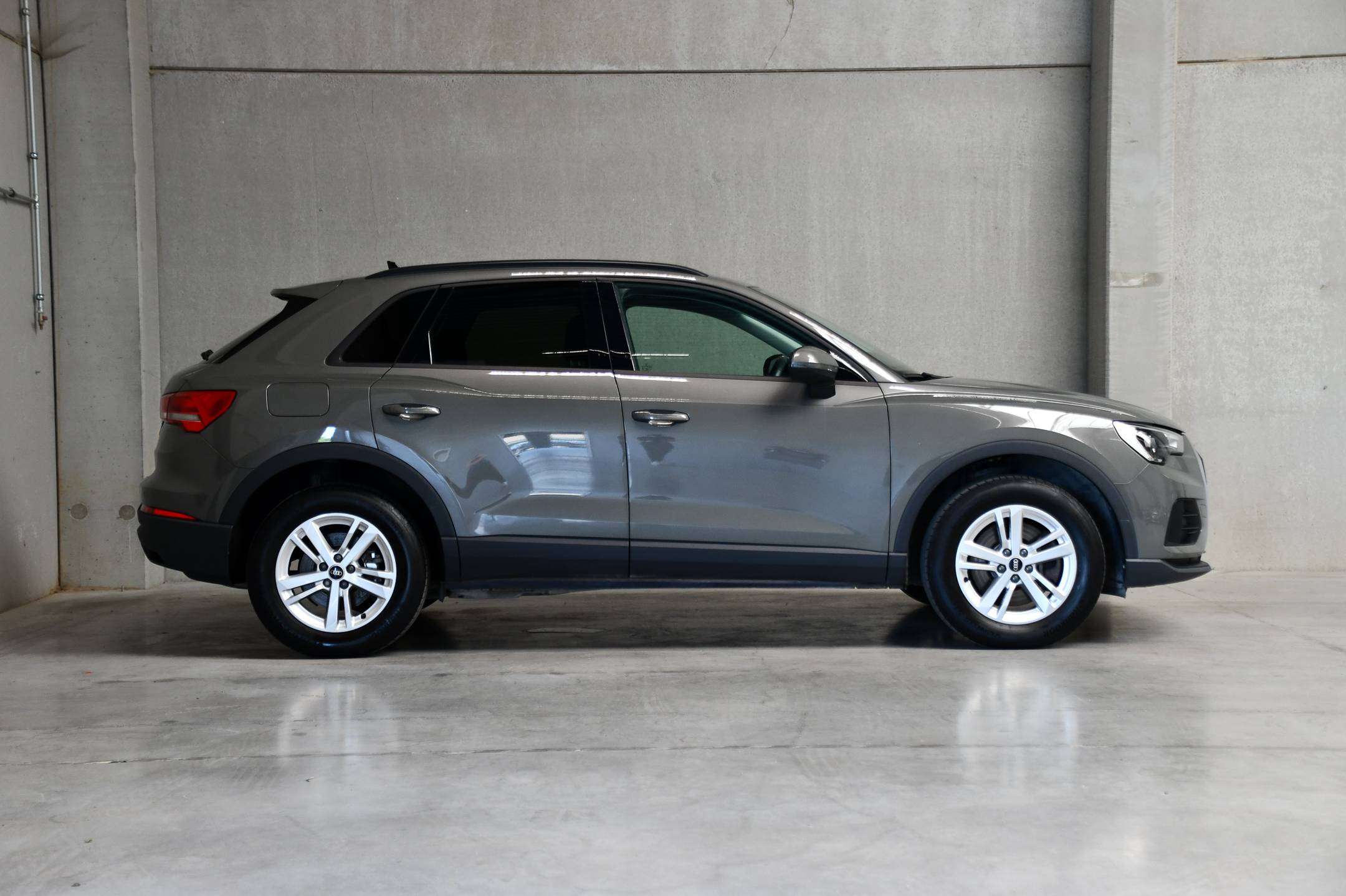Audi Q3 Q3 Sportback PHEV l Adaptive Cruise Control l Camera l Zetelverwarming l Getinte ramen