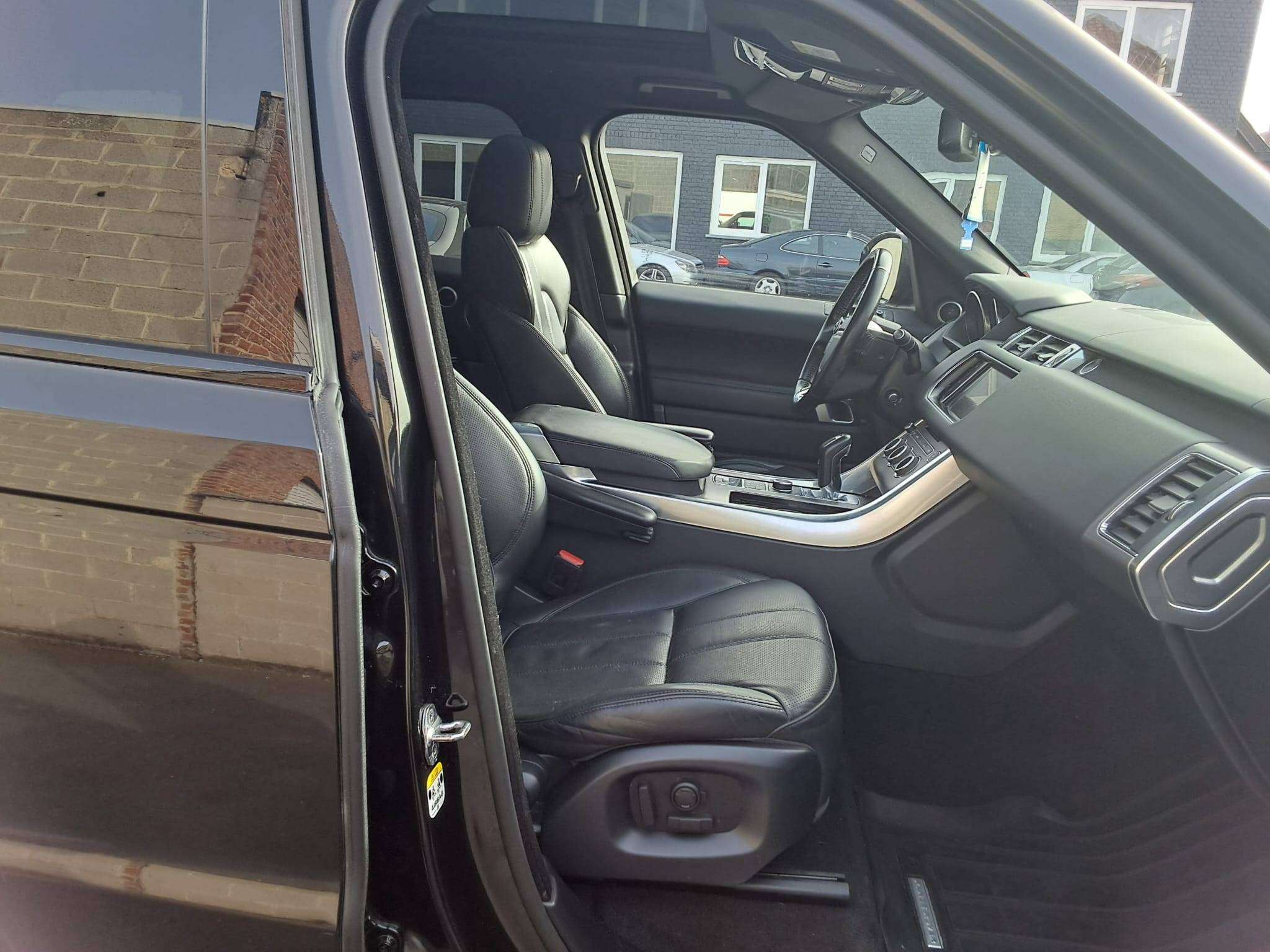 Land Rover Range Rover Sport 3.0 SDV6 HSE (EU6b) NAVI BLUET PANODAK VW ZETELS