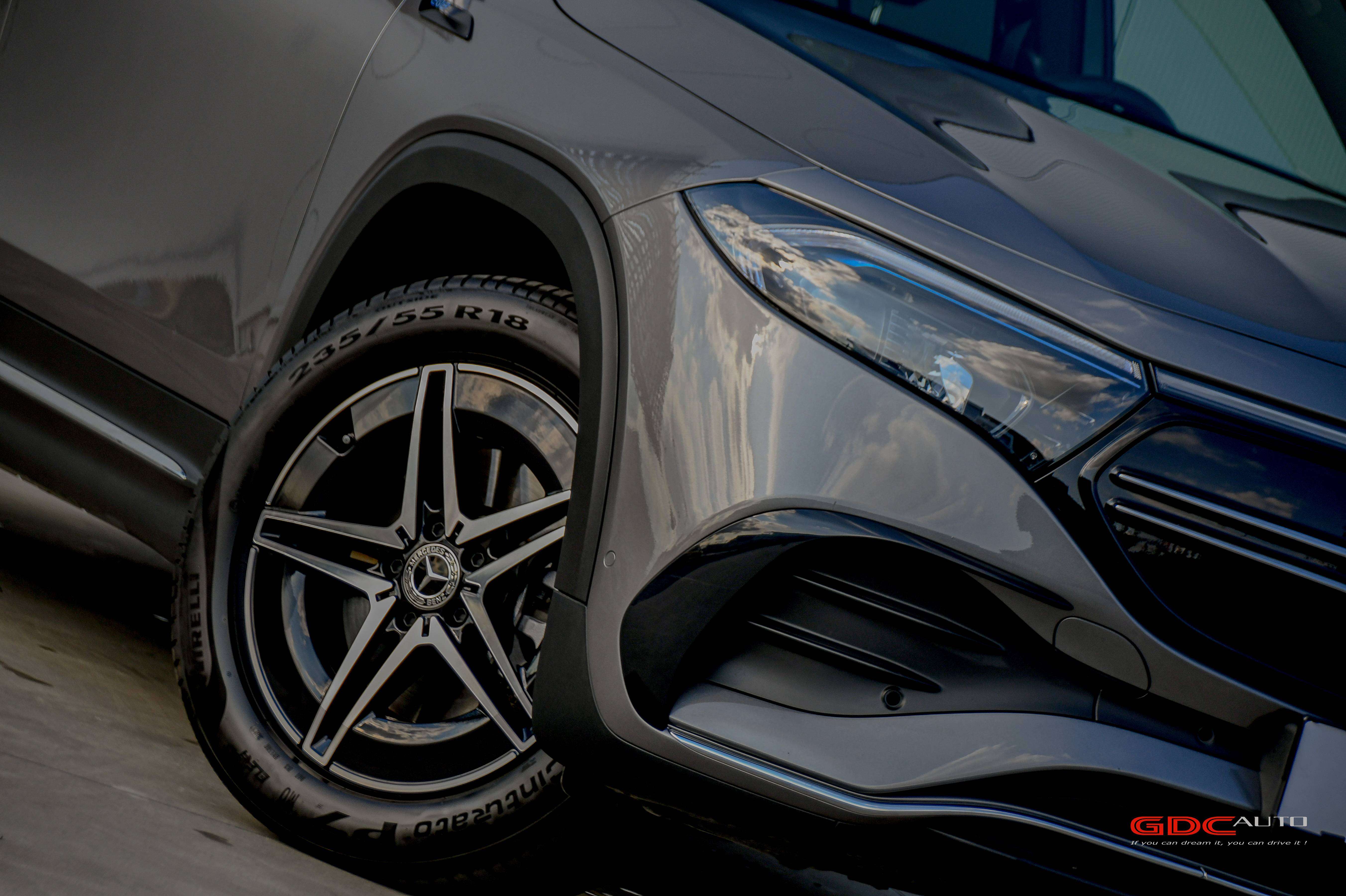Mercedes-Benz EQB 350 AMG LINE - 4 MATIC -PANO DAK - 7PL