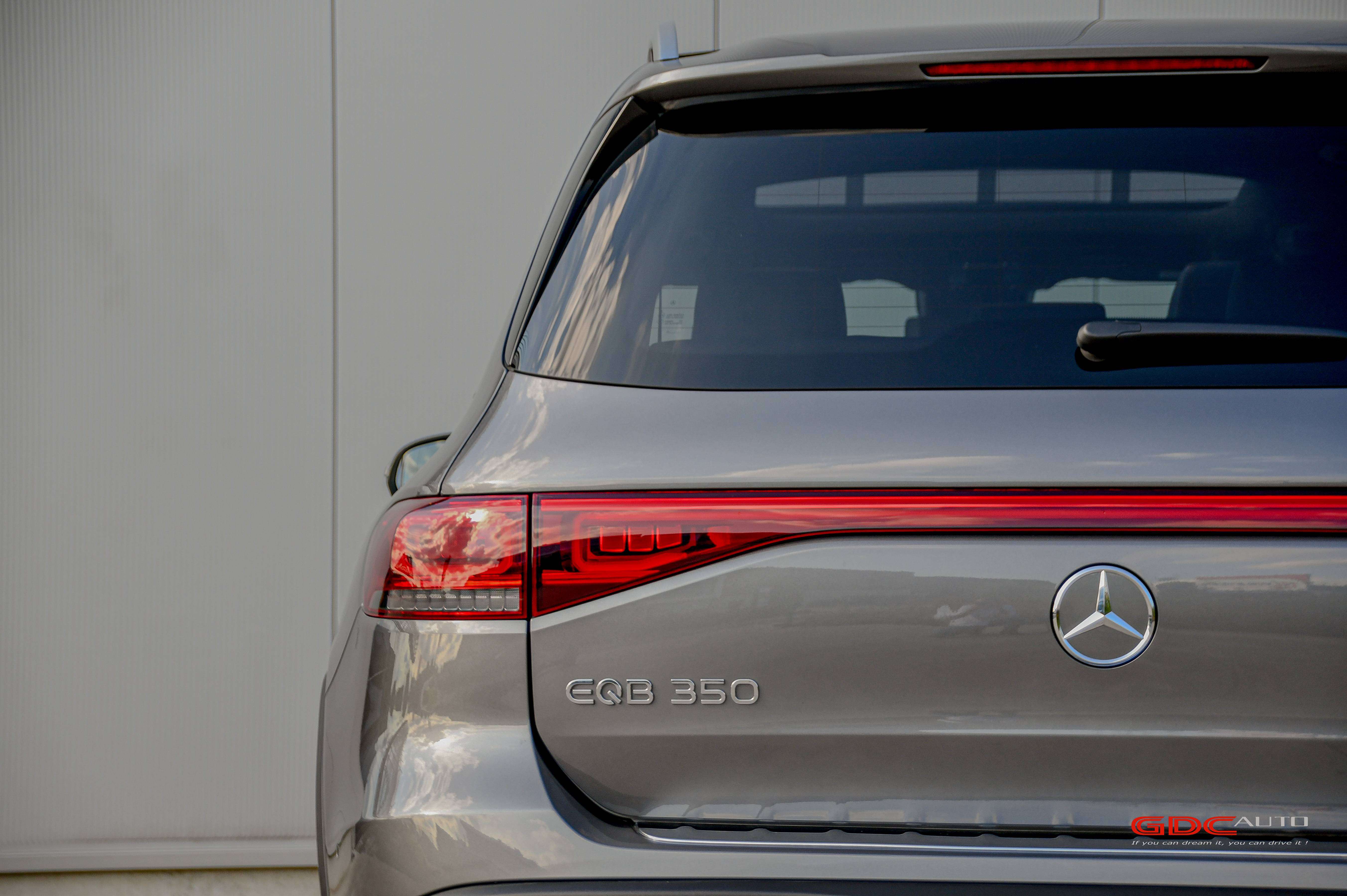Mercedes-Benz EQB 350 AMG LINE - 4 MATIC -PANO DAK - 7PL