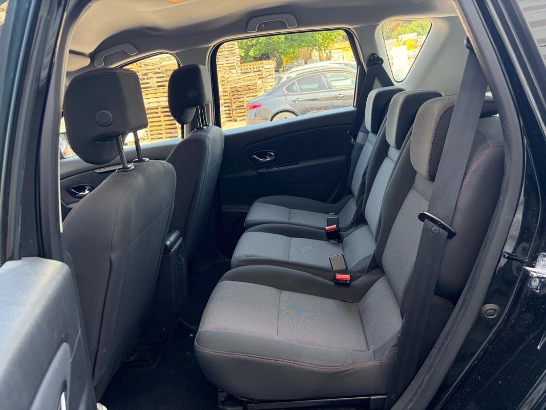 Renault Scenic III 2015 dCi1.5L SUIVI D ENTRETIEN GPS RADARS AV/AR BLUETOOTH PAYER EN 3Fois