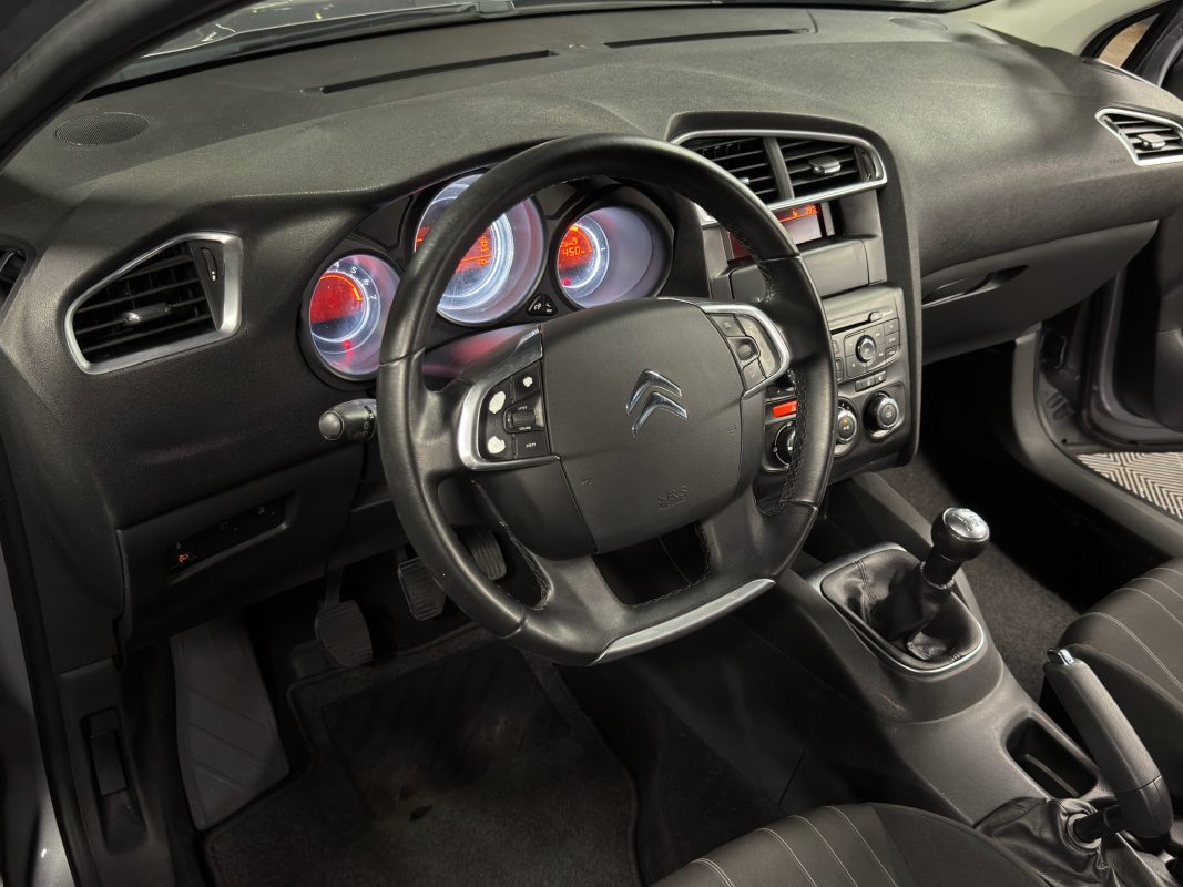 Citroen C4 II 2EME GENERATION 1.2 TURBO 110 Cv - GARANTIE 1 AN