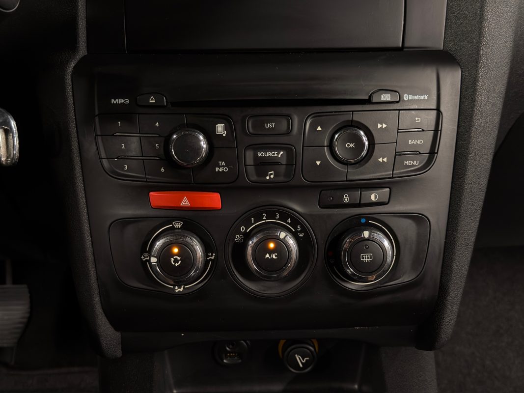 Citroen C4 II 2EME GENERATION 1.2 TURBO 110 Cv - GARANTIE 1 AN