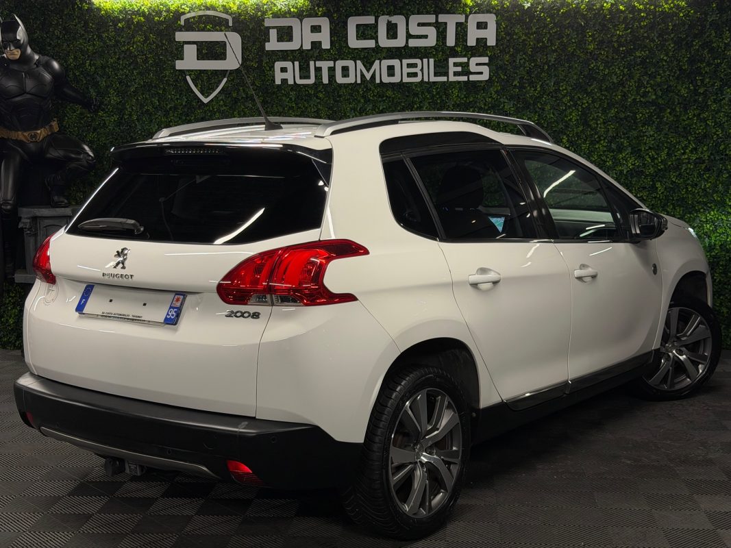 Peugeot 2008 CROSSWAY 1.2 TURBO 110 Cv ECRAN GPS TACTILE / CRIT AIR 1 - GARANTIE AN