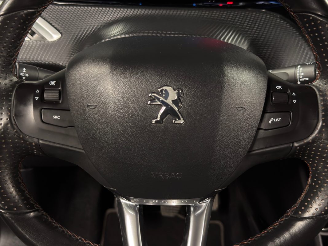 Peugeot 2008 CROSSWAY 1.2 TURBO 110 Cv ECRAN GPS TACTILE / CRIT AIR 1 - GARANTIE AN