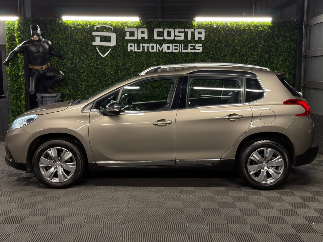Peugeot 2008 1.2 TURBO 110 Cv 1ERE MAIN ECRAN GPS TACTILE / CRIT AIR 1 - GARANTIE AN