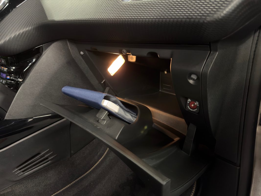 Peugeot 2008 1.2 TURBO 110 Cv 1ERE MAIN ECRAN GPS TACTILE / CRIT AIR 1 - GARANTIE AN