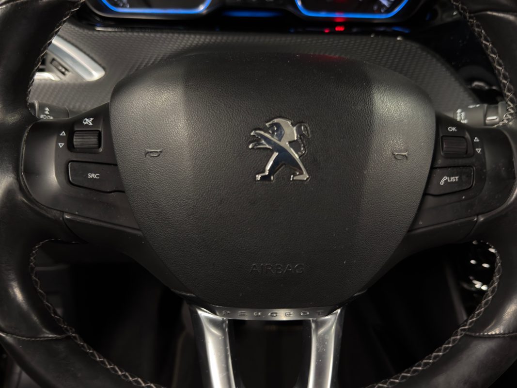 Peugeot 2008 1.2 TURBO 110 Cv 1ERE MAIN ECRAN GPS TACTILE / CRIT AIR 1 - GARANTIE AN