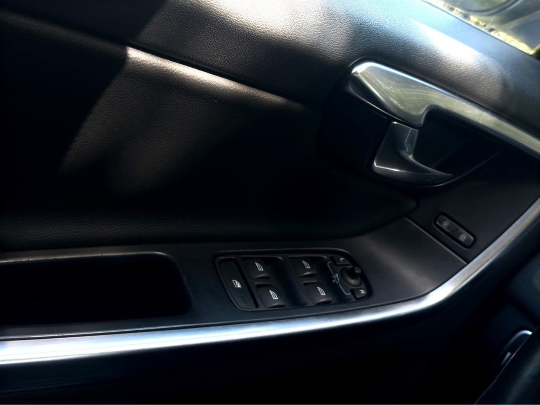 Volvo Xc60 D4 AWD 190 ch Signature Edition Geartronic A