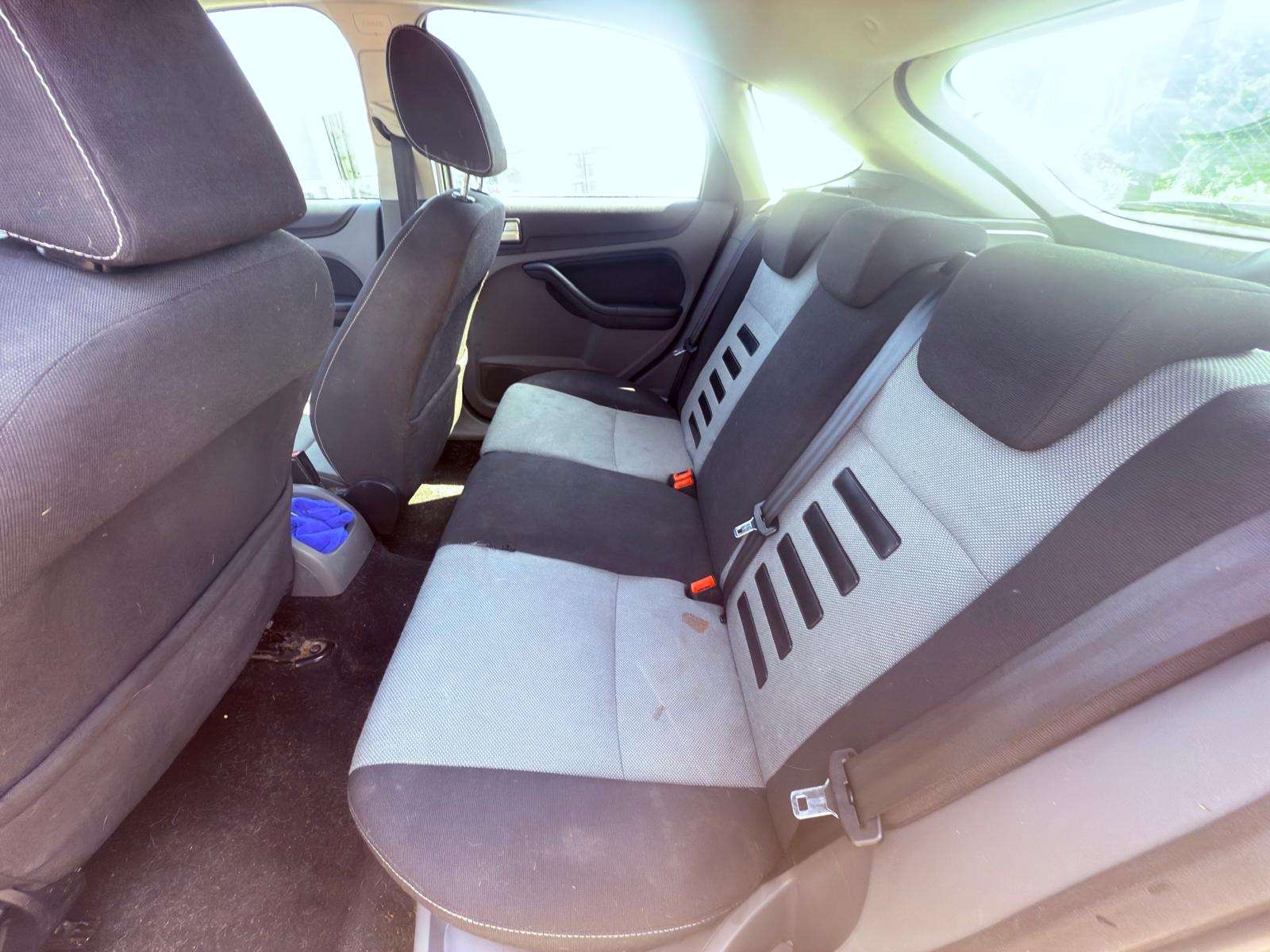 Ford Focus Focus 1.6i Titanium // EXPORT //