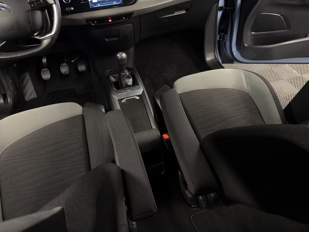 Citroen C4 GRAND 1.2 TURBO 130 Cv 1ERE MAIN / 7 PLACES CRIT AIR 1 - GARANTIE AN