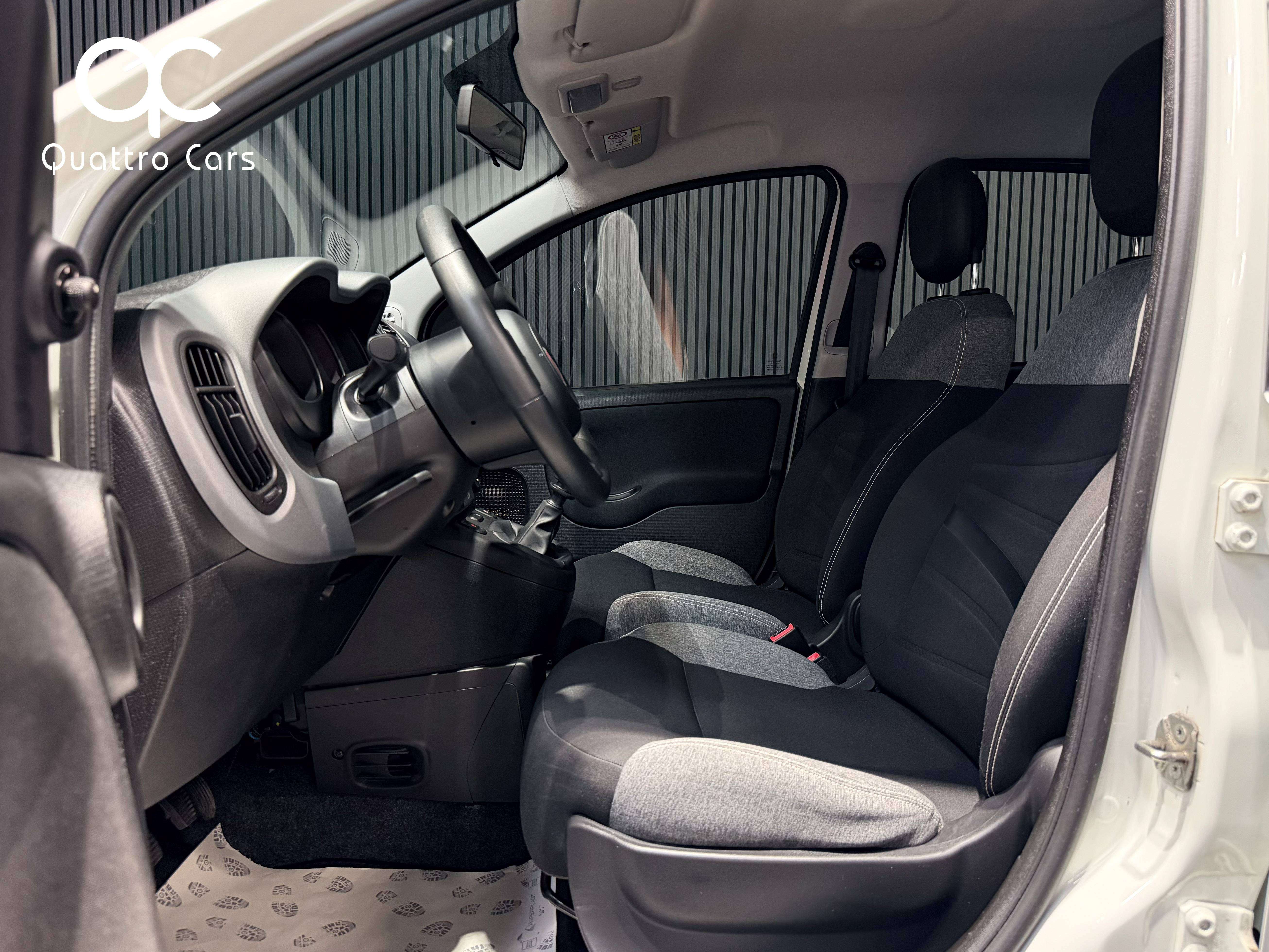 Fiat Panda 1.0i Hybrid - Clim - Bluetooth - Beau look !!