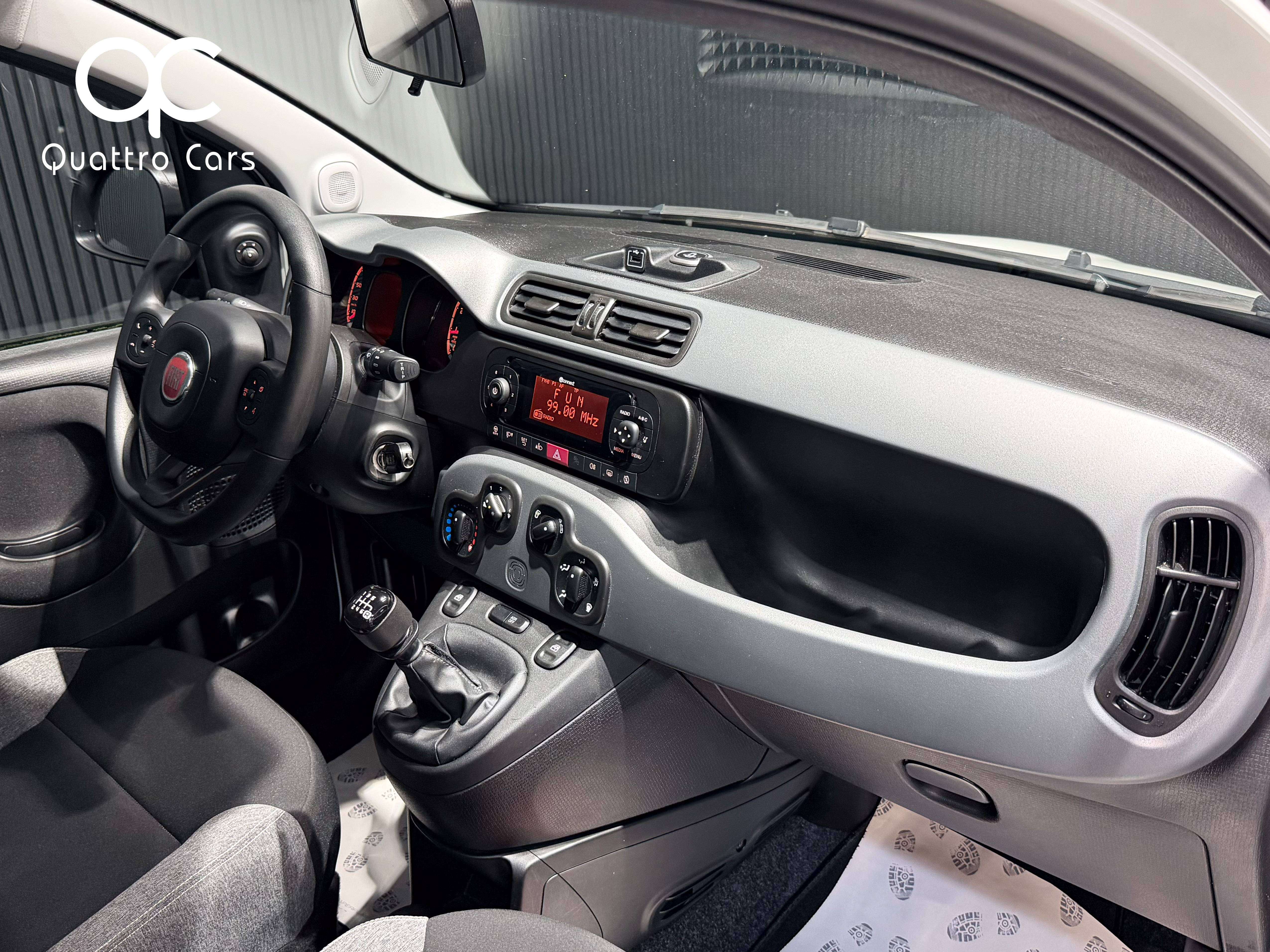 Fiat Panda 1.0i Hybrid - Clim - Bluetooth - Beau look !!