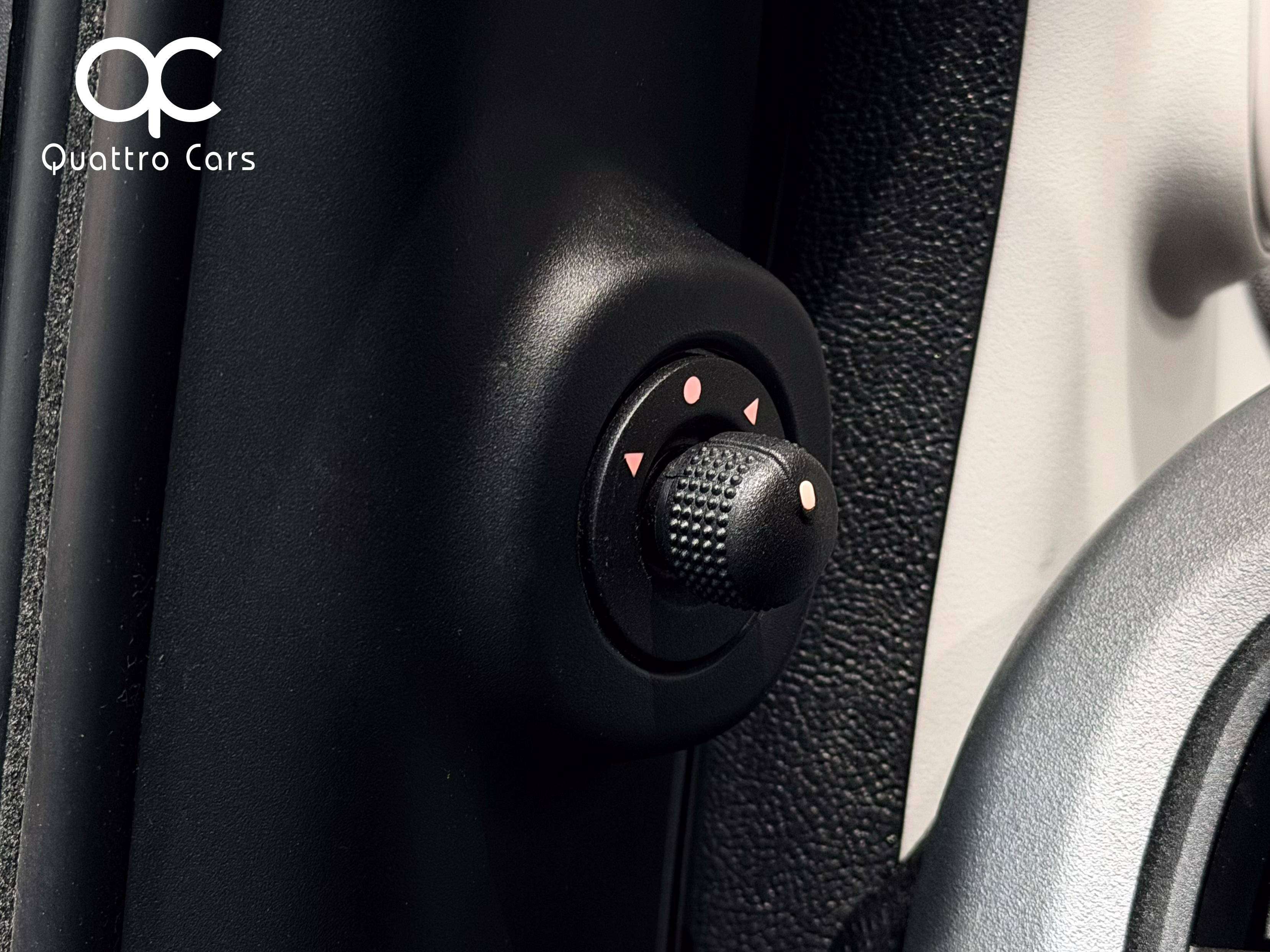 Fiat Panda 1.0i Hybrid - Clim - Bluetooth - Beau look !!