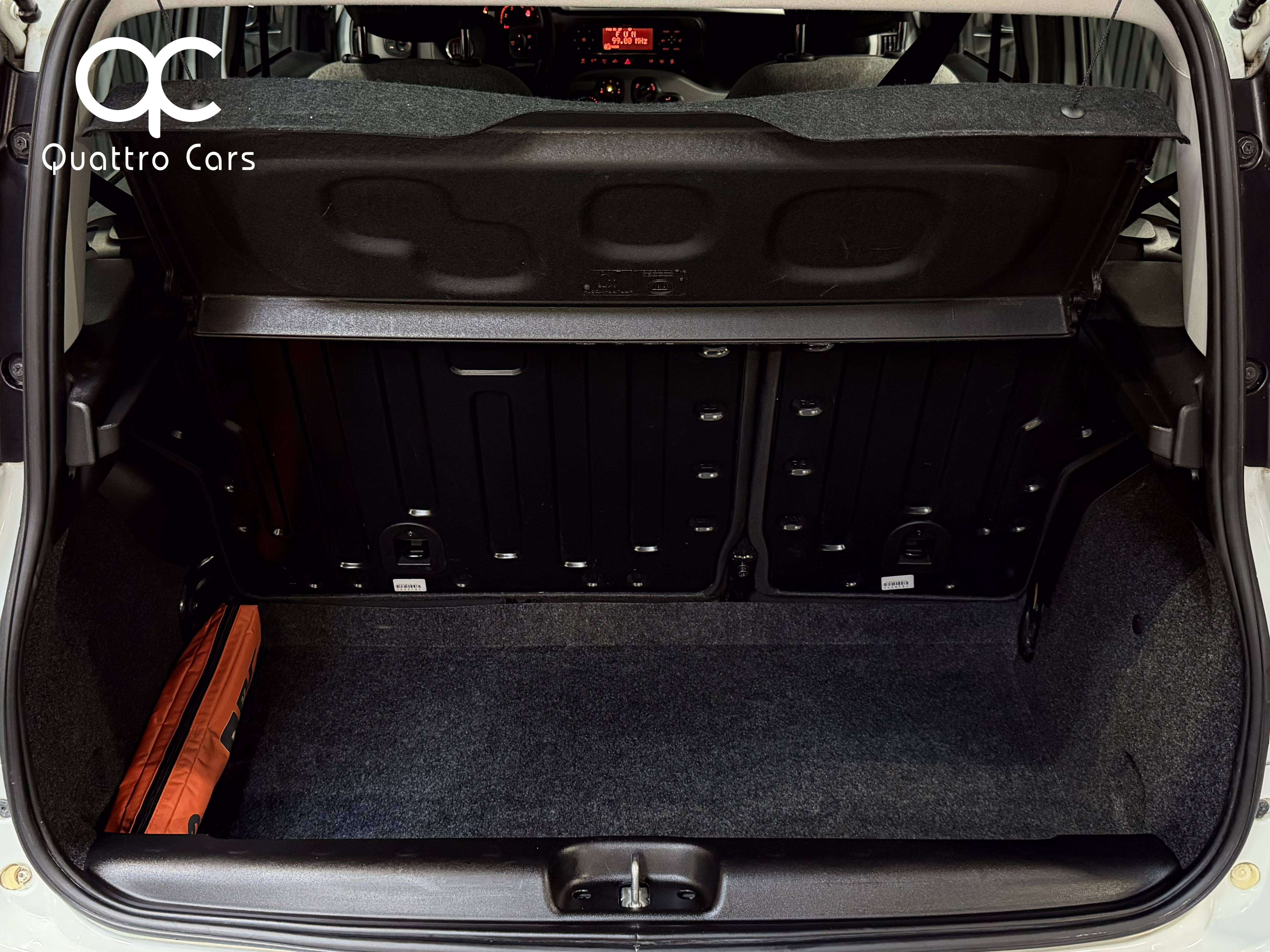 Fiat Panda 1.0i Hybrid - Clim - Bluetooth - Beau look !!