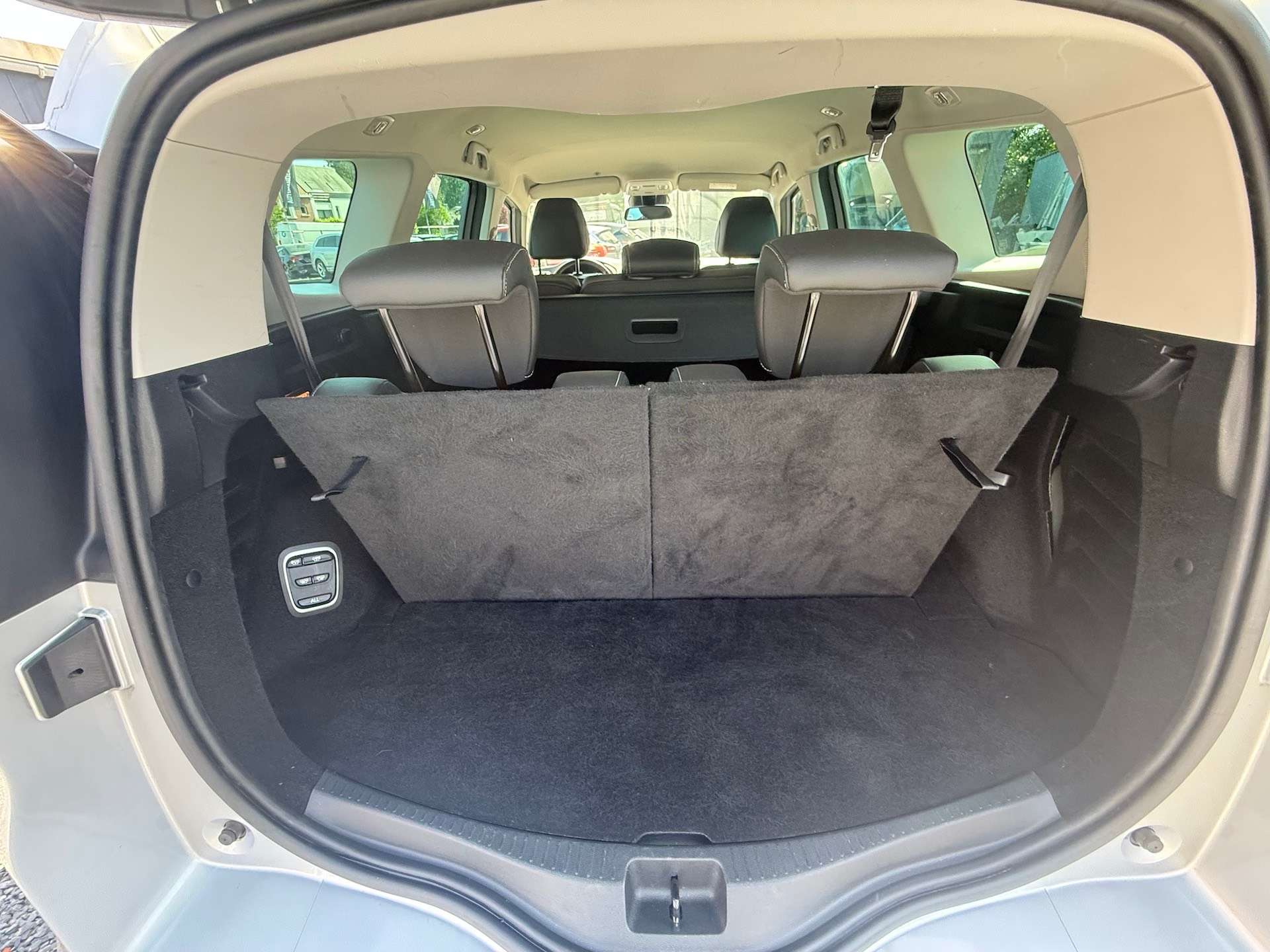 Renault Grand Scenic Grand Scénic 1.33 TCe Limited, 7 zitpl, Xenon, Airco + 12m Garantie