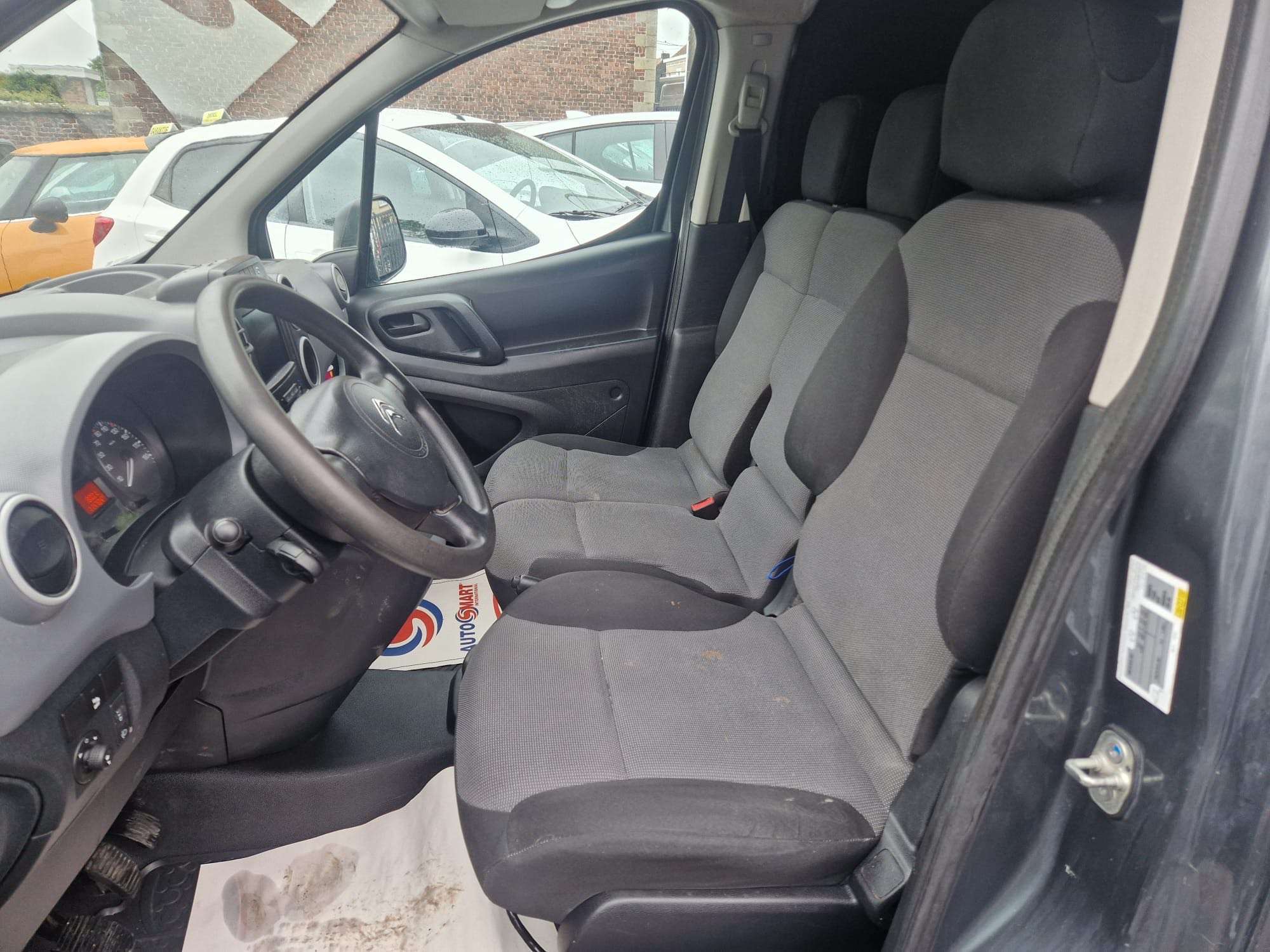 Citroen Berlingo 1.6 BlueHDi 3 PLACES *** CLIM/CAMERA/GPS/ATTELAGE ***