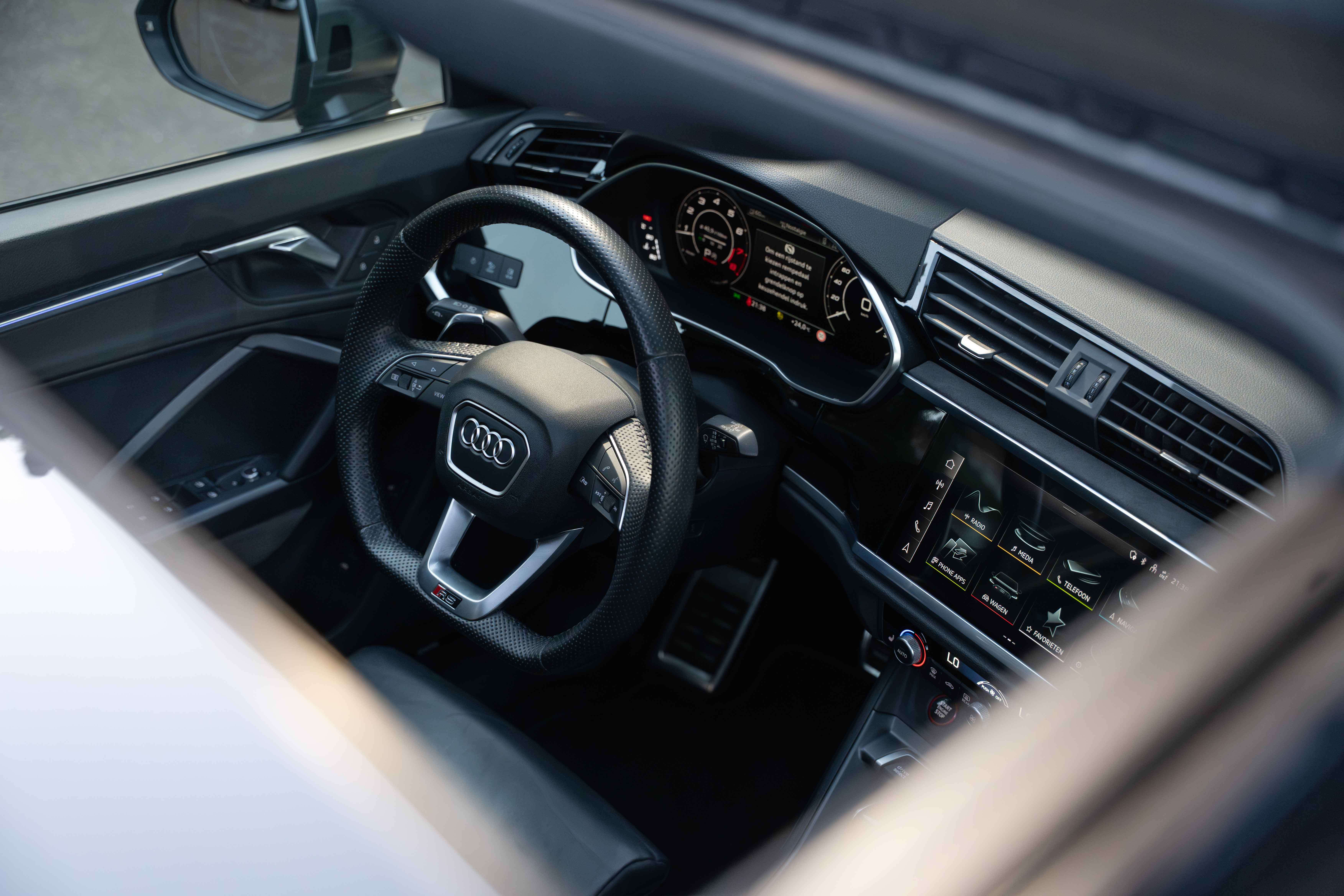 Audi RS Q3 Sportback 2.5 TFSI PANO/MATRIX/KUIPZETELS/ACC/SONOS/360°