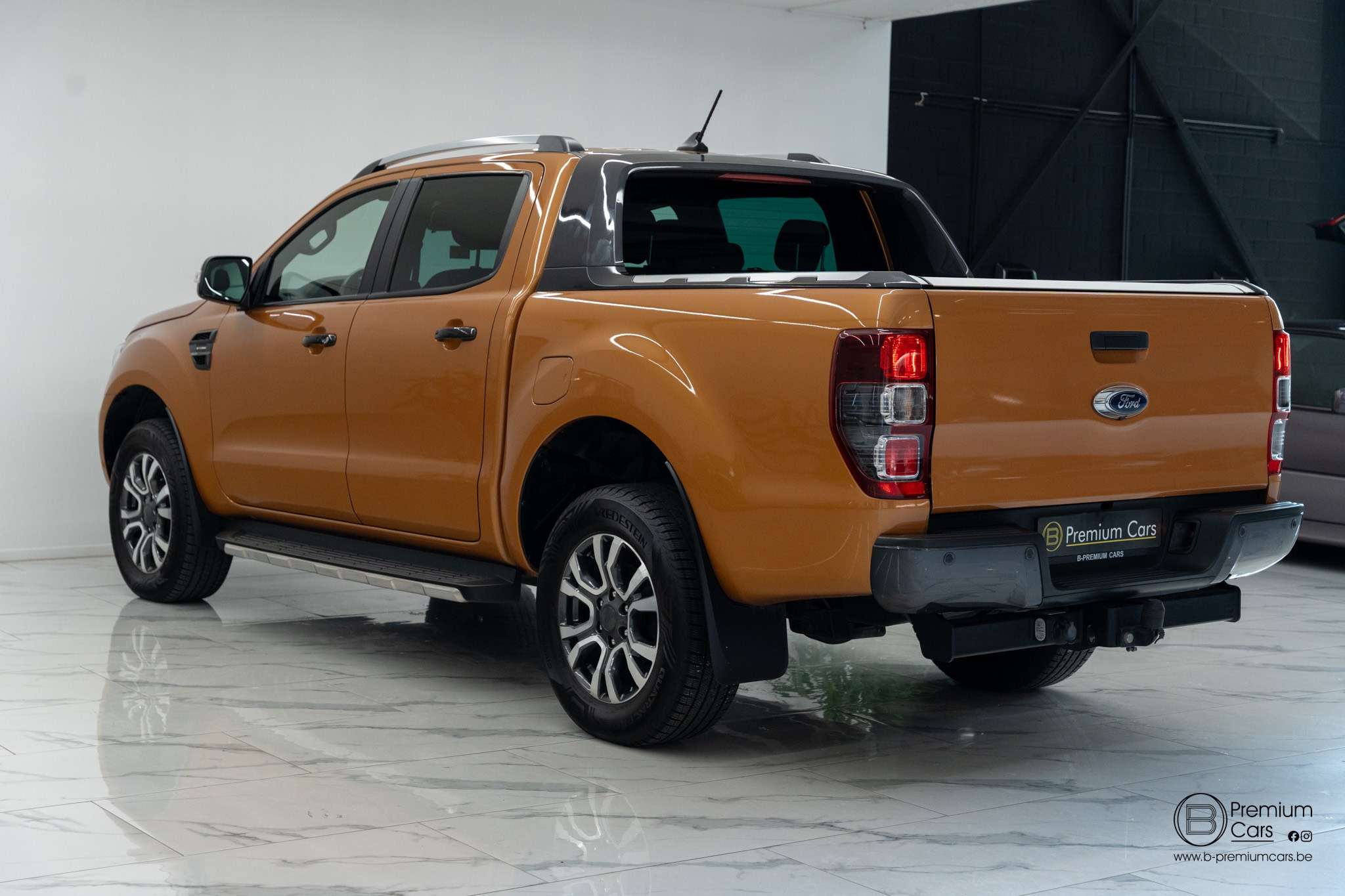 Ford Ranger 2.0 TDCI Wildtrack! Full! BTW! Navi, sfeer, Camera!