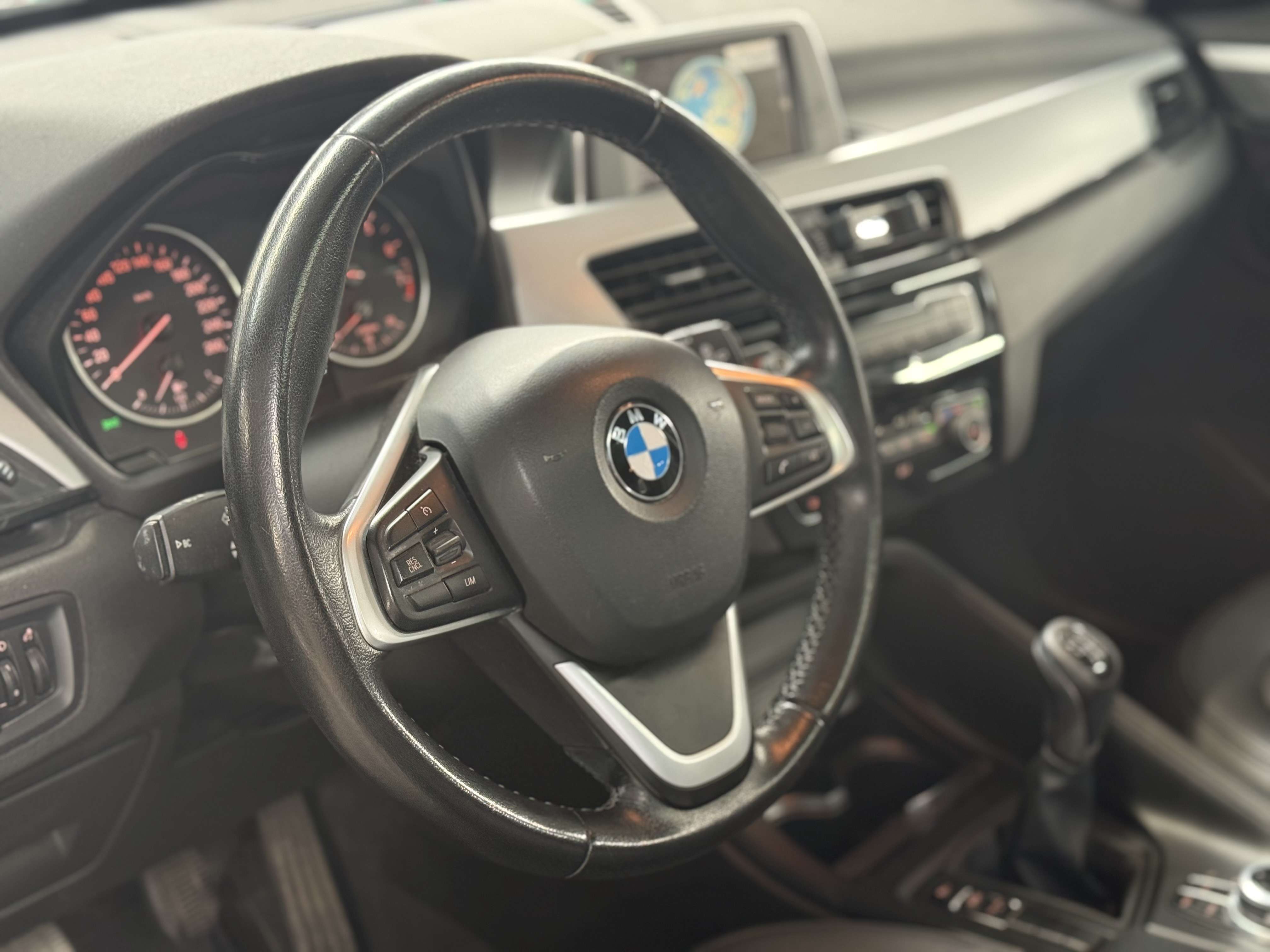 BMW X1 1.5i sDrive18 * 12/2016 * PANO * GPS * RADAR * CUIR * GARANTIE