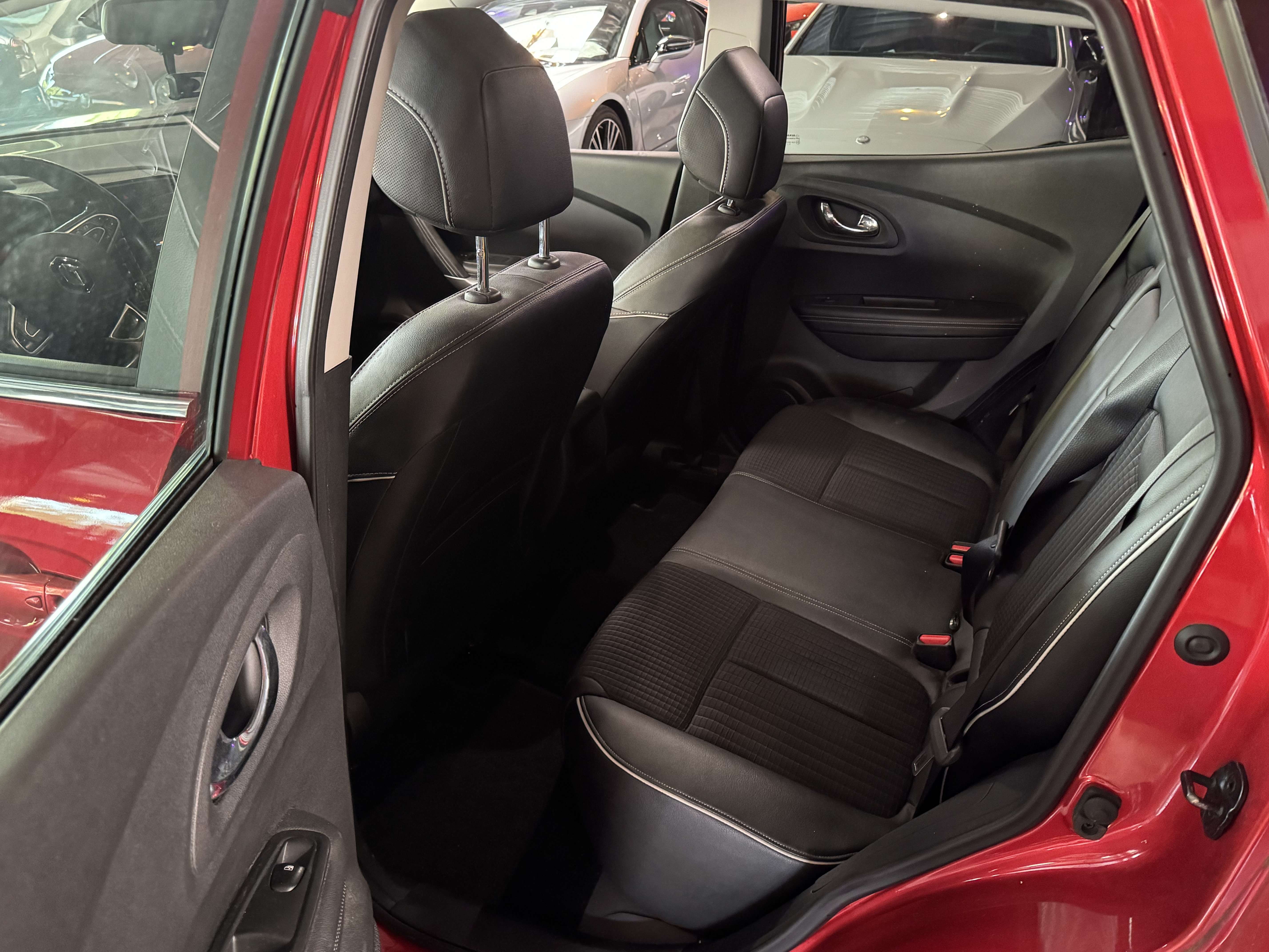 Renault Kadjar 1.2 TCe - AUTOMATIQUE - A/C - NAVI - MEDIA/TEL - ATT REMORQUE